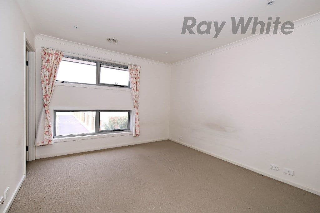 12 Valletta Street, Point Cook VIC 3030, Point Cook - Thumbnail 5