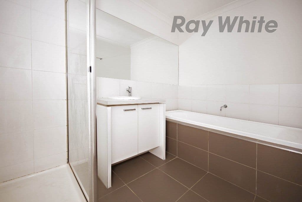 12 Valletta Street, Point Cook VIC 3030, Point Cook - Thumbnail 7