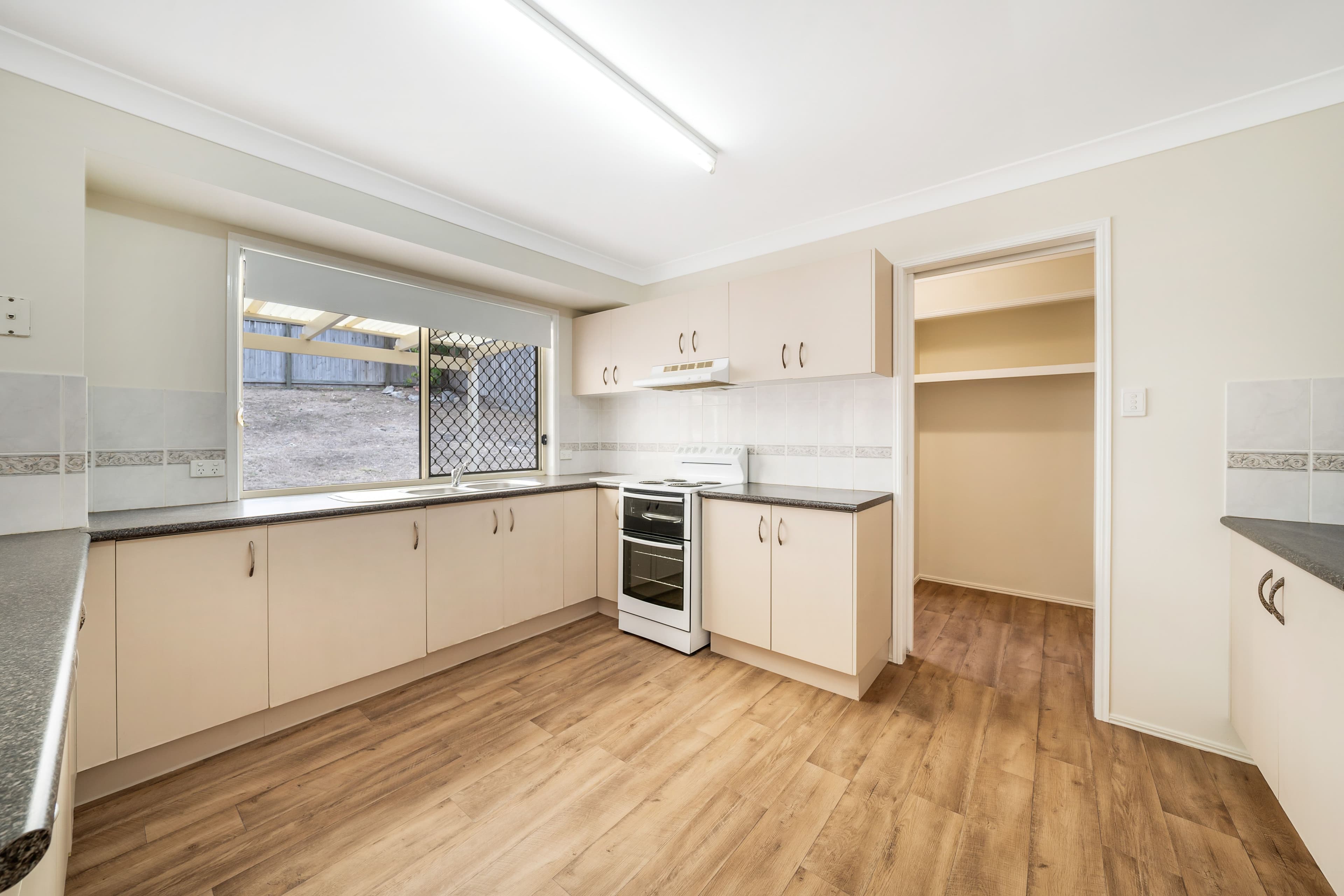 61 Tallagandra Road, Beenleigh QLD 4207, Beenleigh - Thumbnail 5