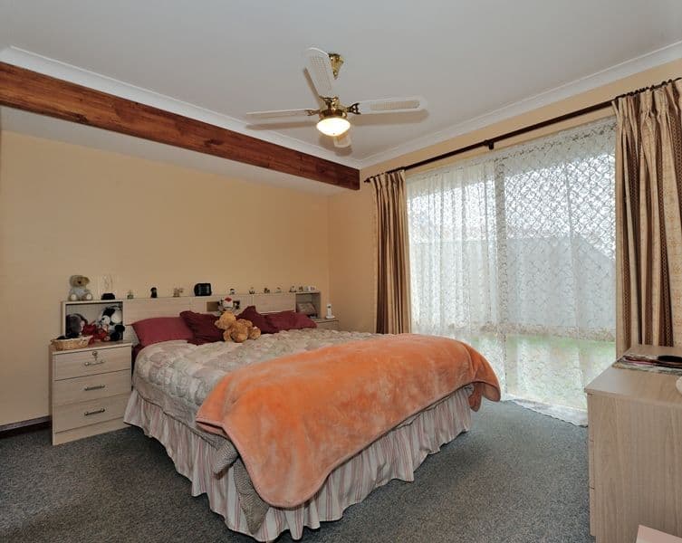 11 Redfin Close, WARNBRO WA 6169, Warnbro - Thumbnail 3