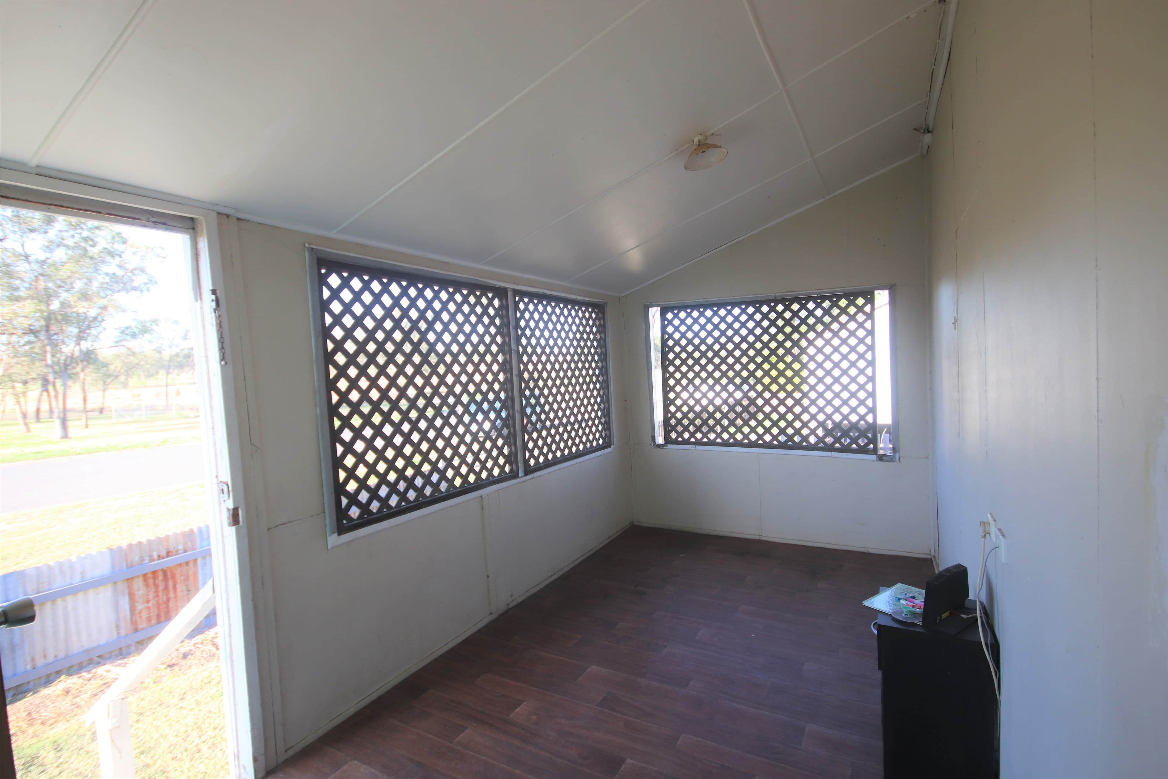 6 Stuart Russell Street, Mundubbera QLD 4626, Mundubbera - Thumbnail 2