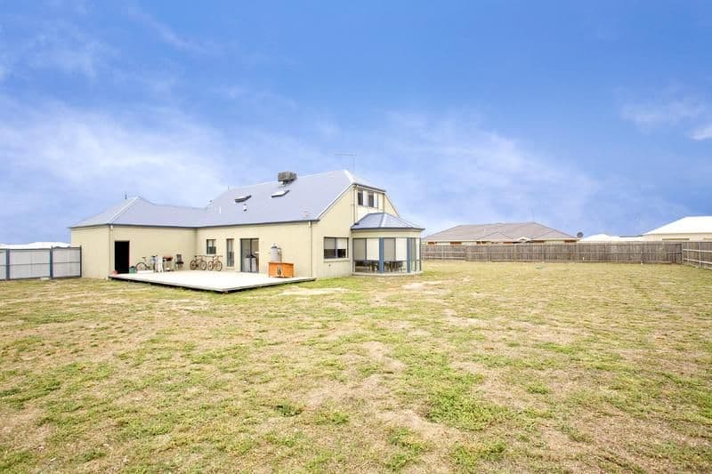 23-25 Birchwood Drive, ST ALBANS PARK VIC 3219, St Albans Park - Thumbnail 5