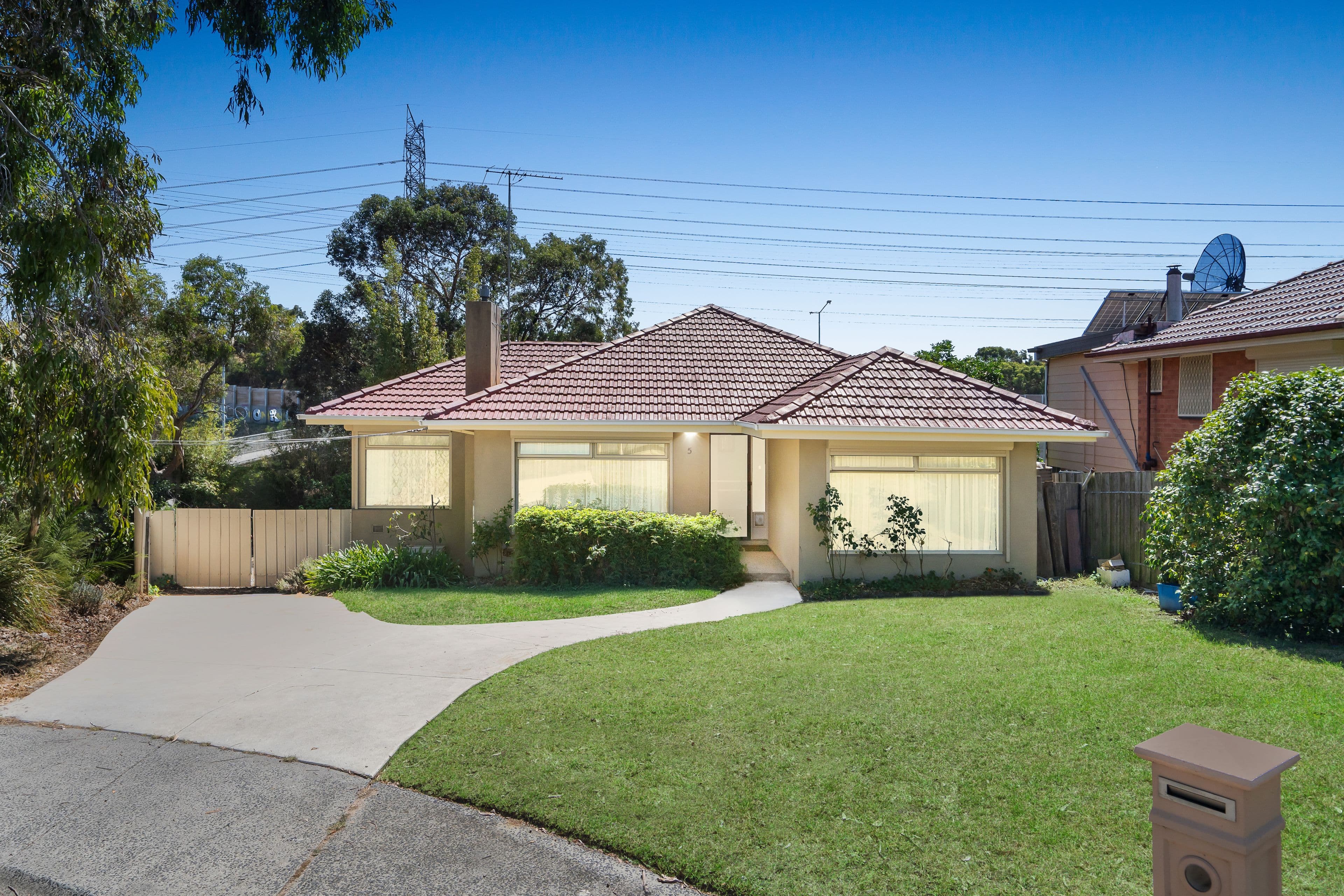 5 Adrian Street, Chadstone VIC 3148, Chadstone - Image 1