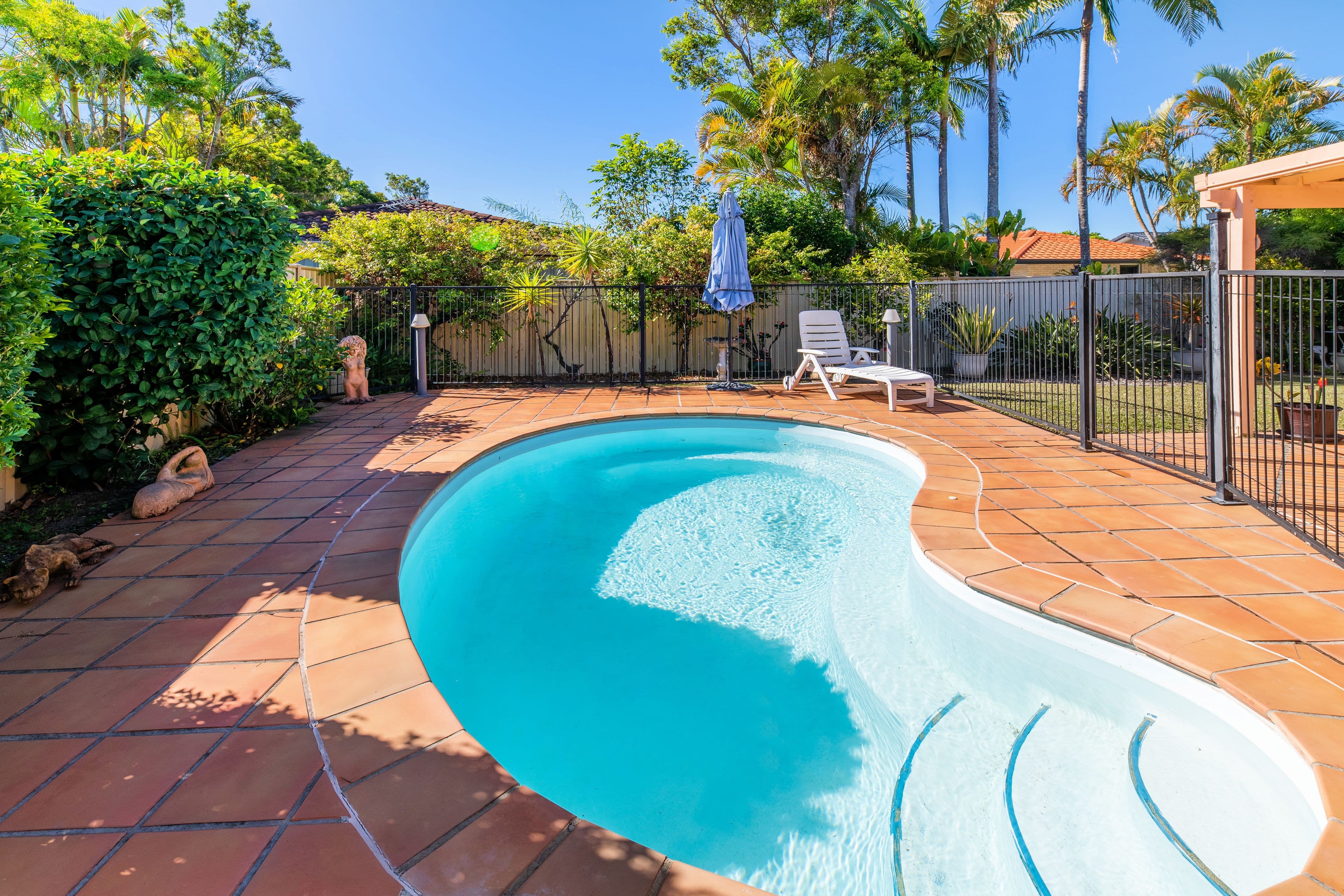 6 Swift Place, Burleigh Waters QLD 4220, Burleigh Waters - Thumbnail 3