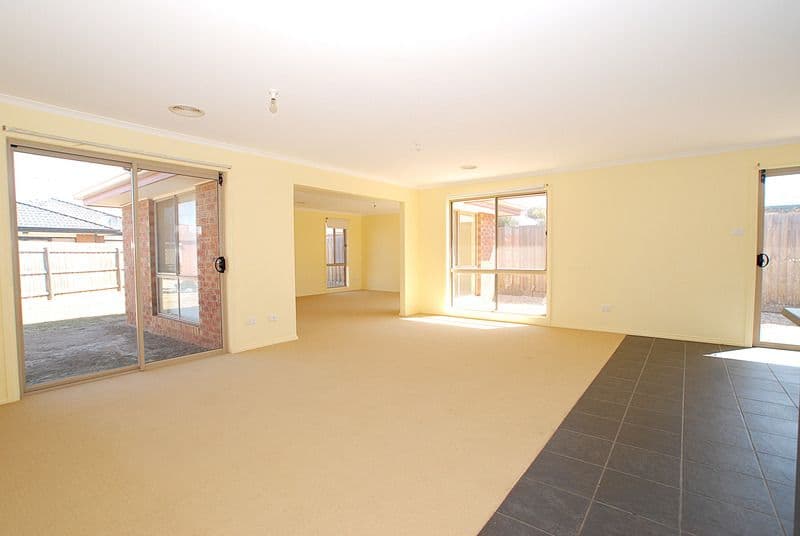 13 Perez Court, WERRIBEE VIC 3030, Werribee - Thumbnail 4