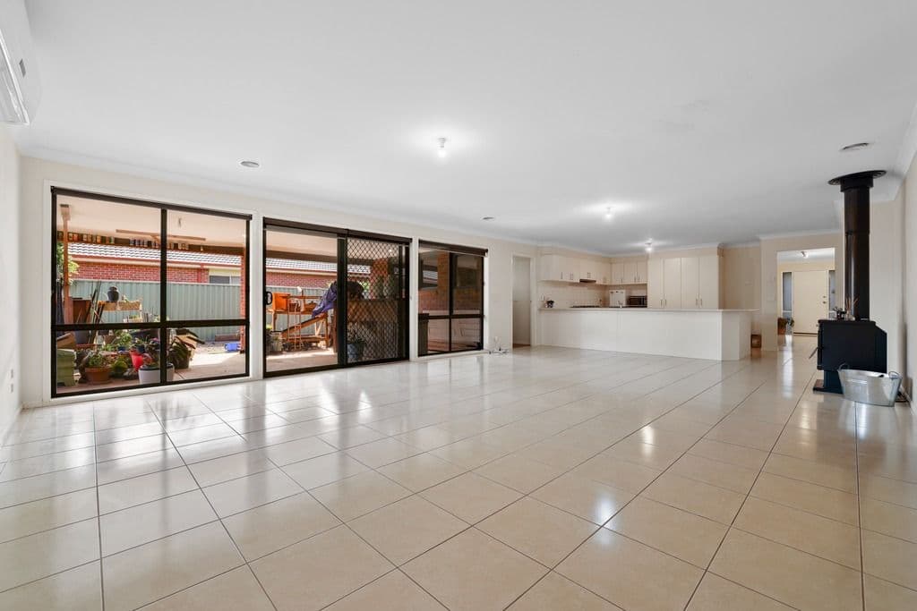 7 Playford Drive, Wyndham Vale VIC 3024, Wyndham Vale - Thumbnail 4