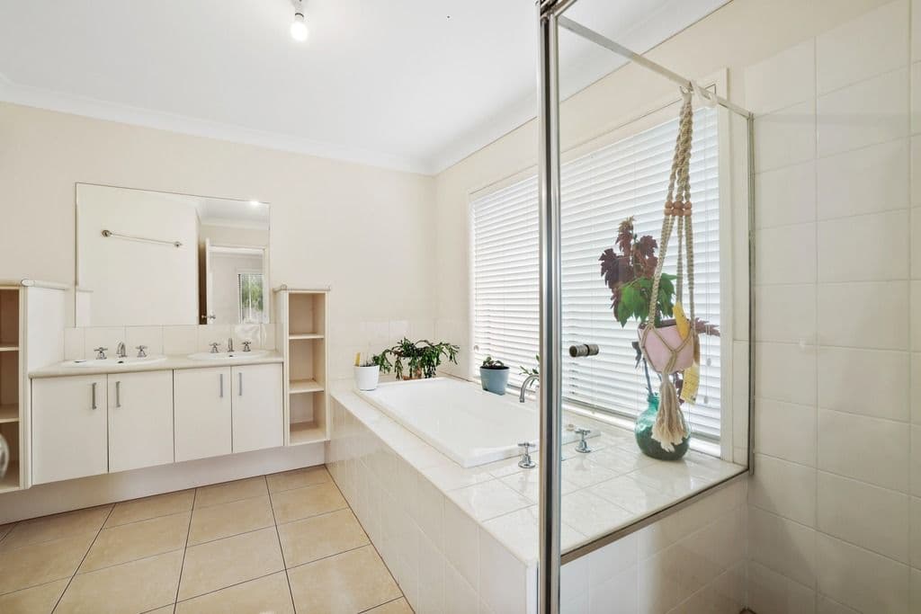 7 Playford Drive, Wyndham Vale VIC 3024, Wyndham Vale - Thumbnail 7