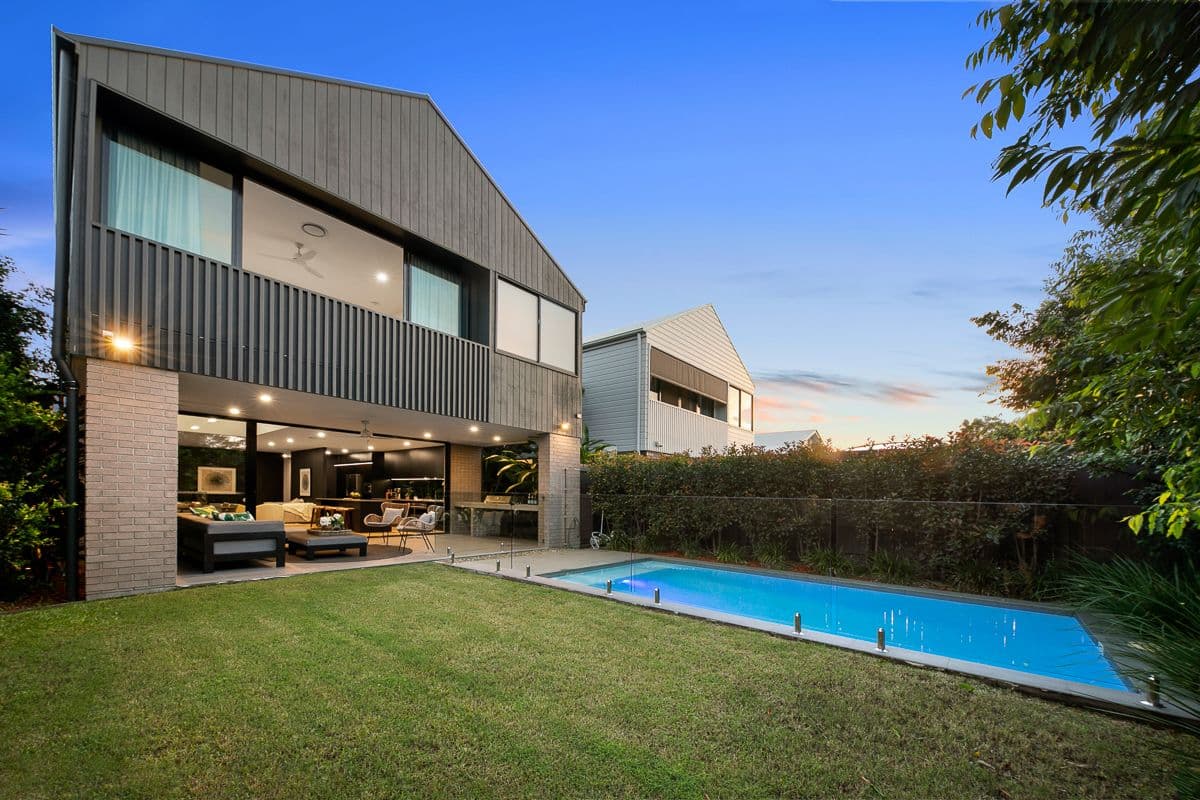 16 Acacia Avenue, Graceville QLD 4075, Graceville - Thumbnail 2
