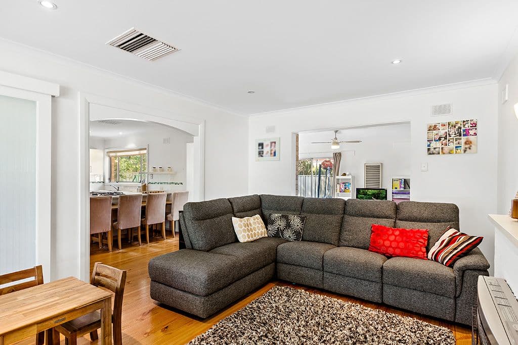 2 Doncaster Avenue, Novar Gardens SA 5040, Novar Gardens - Thumbnail 2