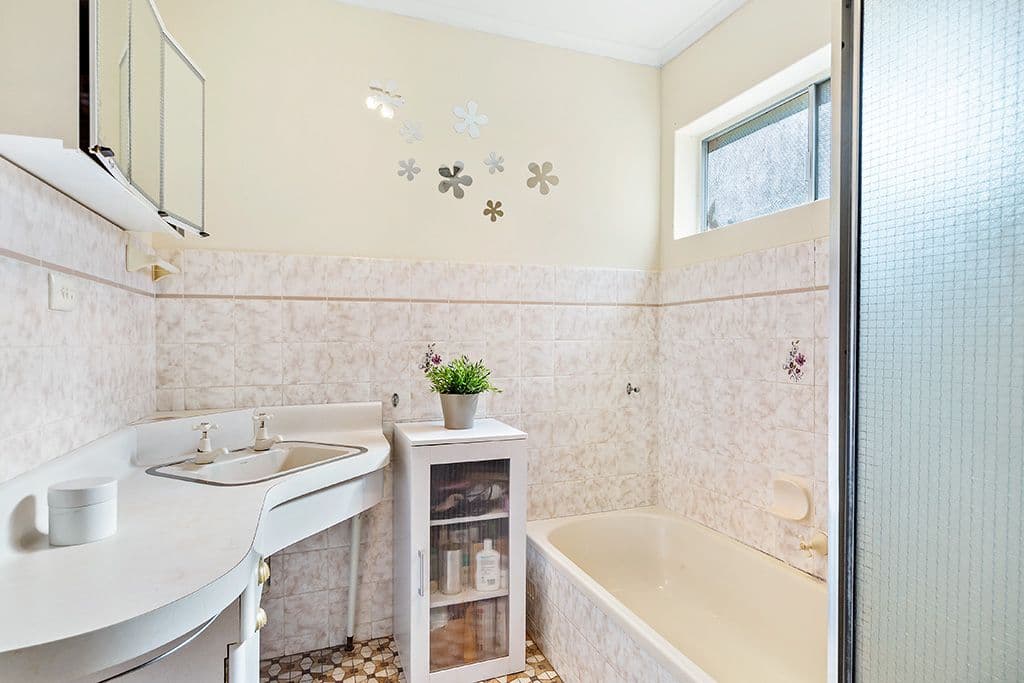 2 Doncaster Avenue, Novar Gardens SA 5040, Novar Gardens - Thumbnail 8