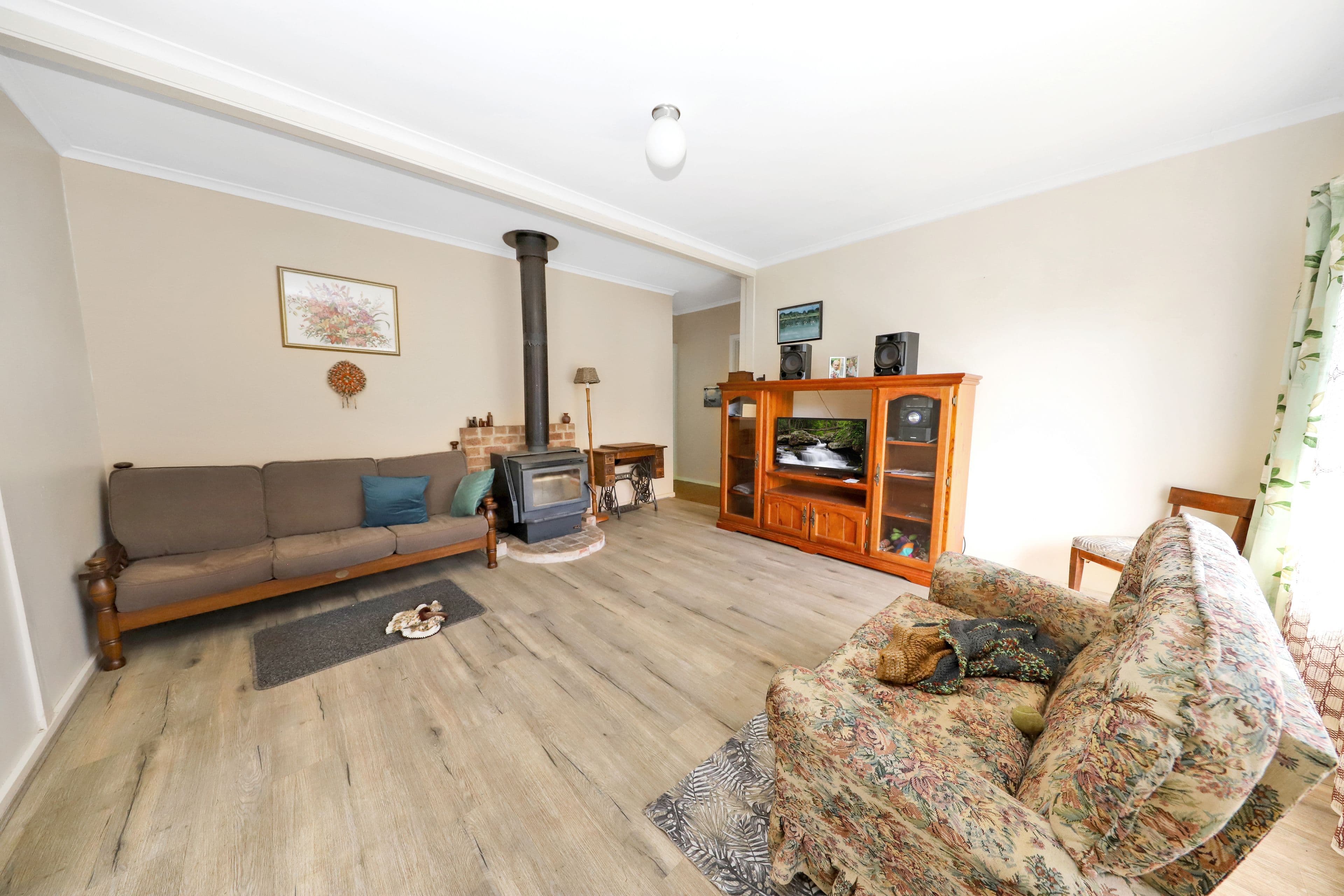 5 Coorabel Avenue, Batlow NSW 2730, Batlow - Thumbnail 2