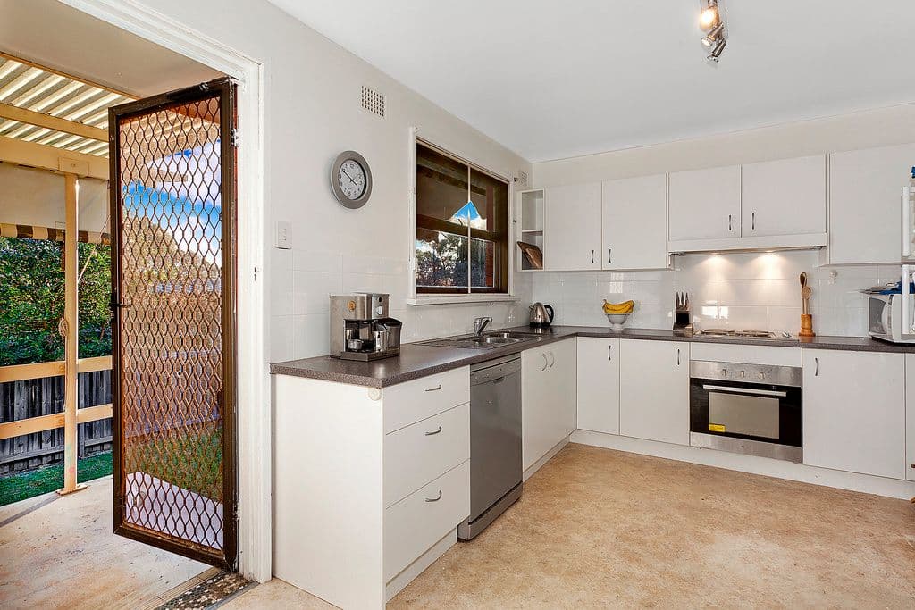 4 Shanuk Street, FRENCHS FOREST NSW 2086, Frenchs Forest - Thumbnail 2
