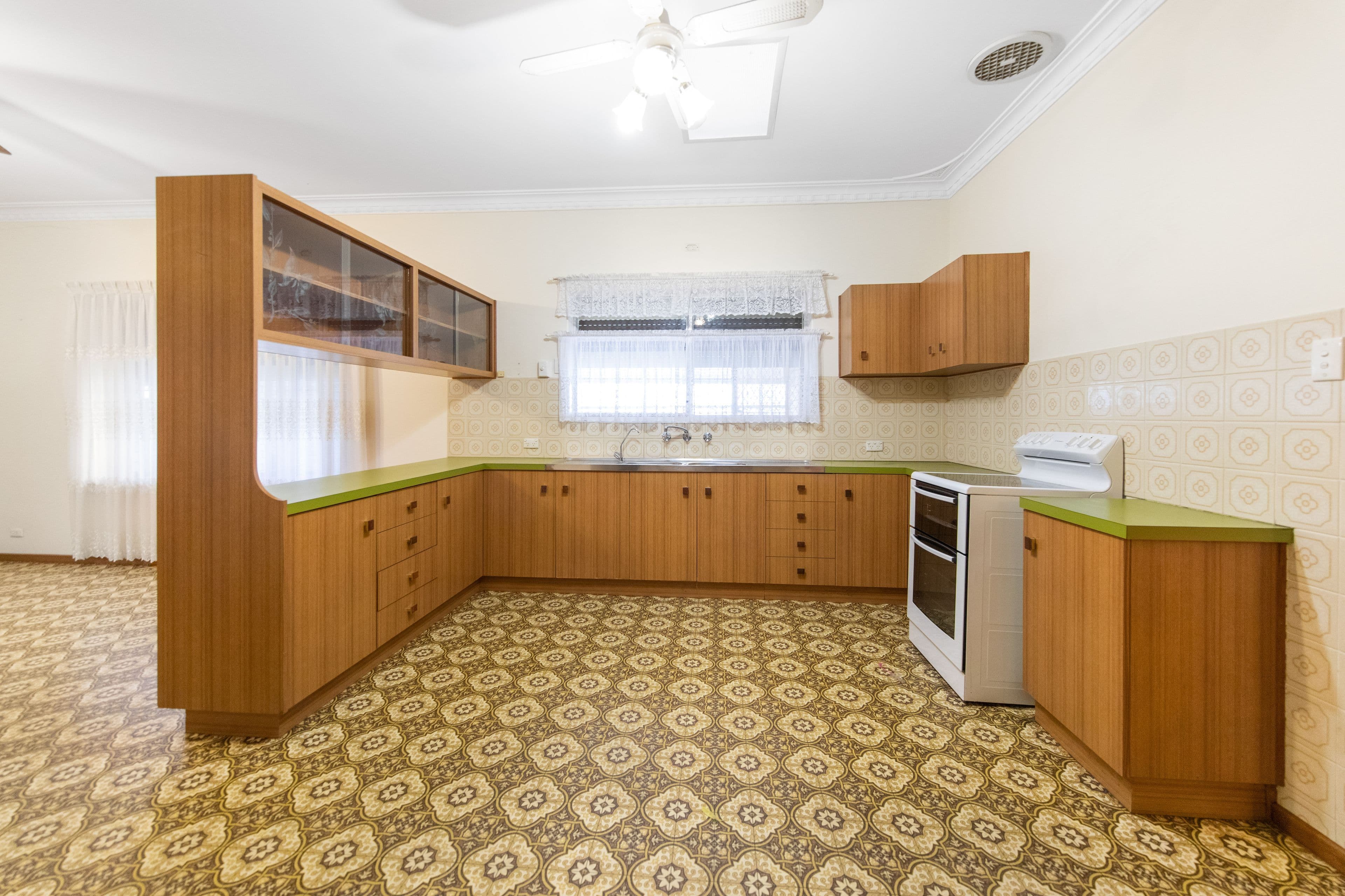 13 Quinlivan Road, Pooraka SA 5095, Pooraka - Thumbnail 3