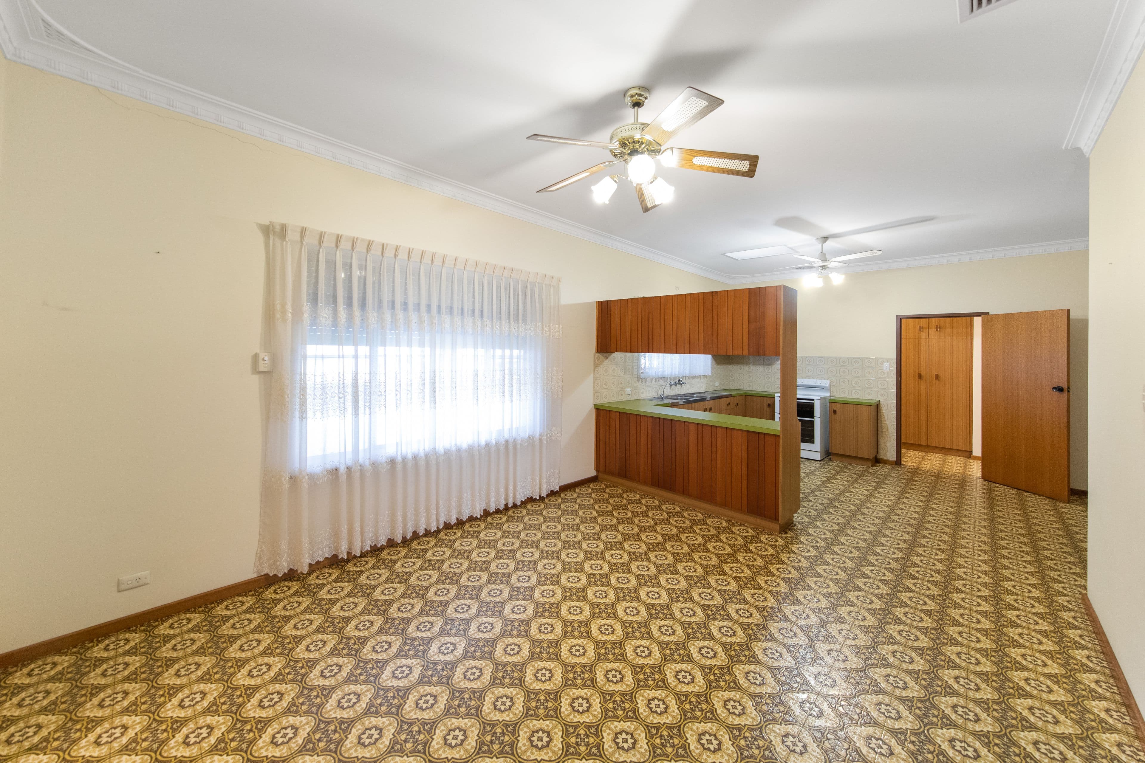 13 Quinlivan Road, Pooraka SA 5095, Pooraka - Thumbnail 5