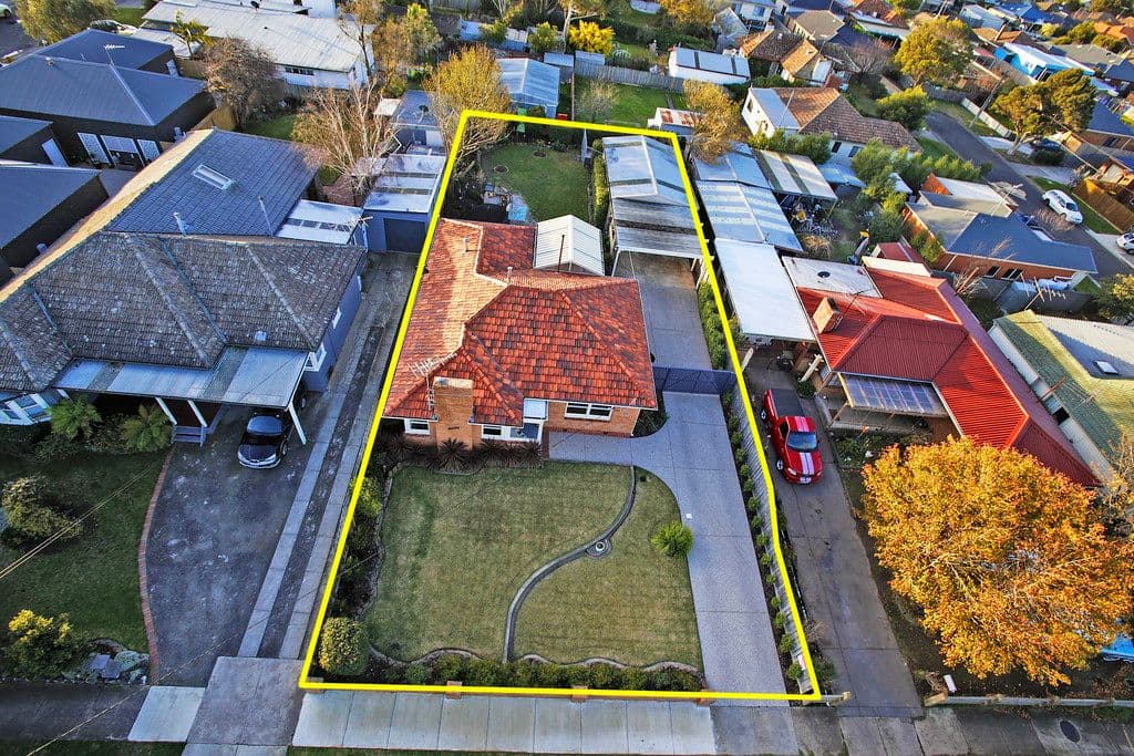 12 Laura Avenue, Belmont VIC 3216, Belmont - Thumbnail 2