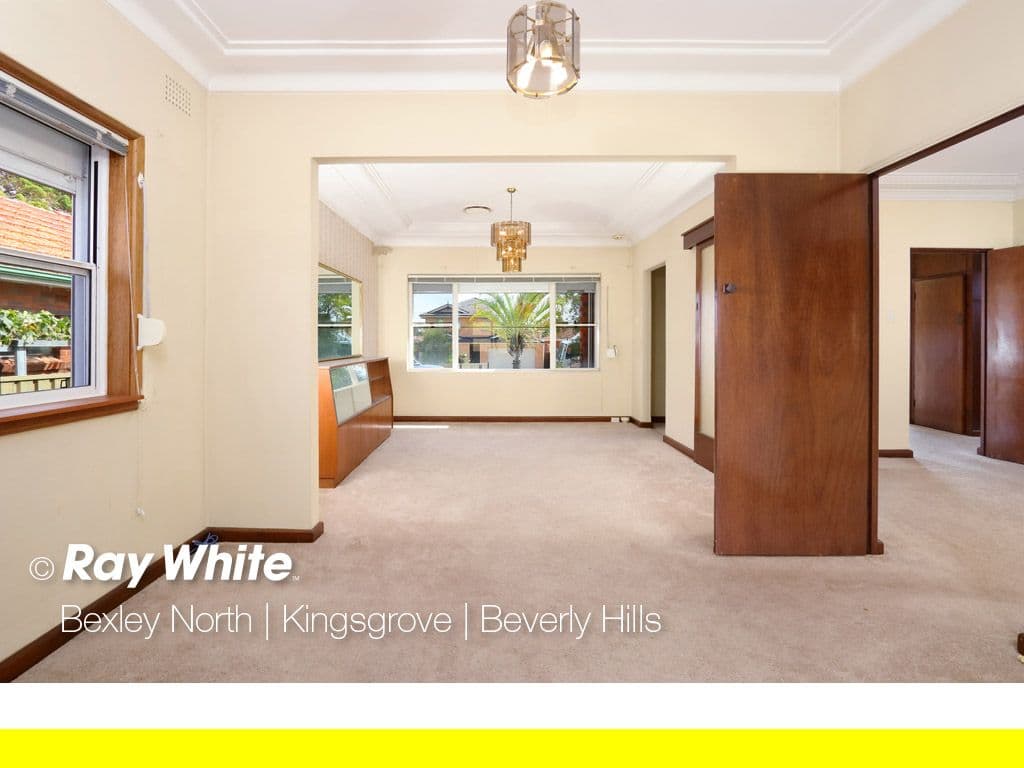 7 New England Drive, Kingsgrove - Thumbnail 2