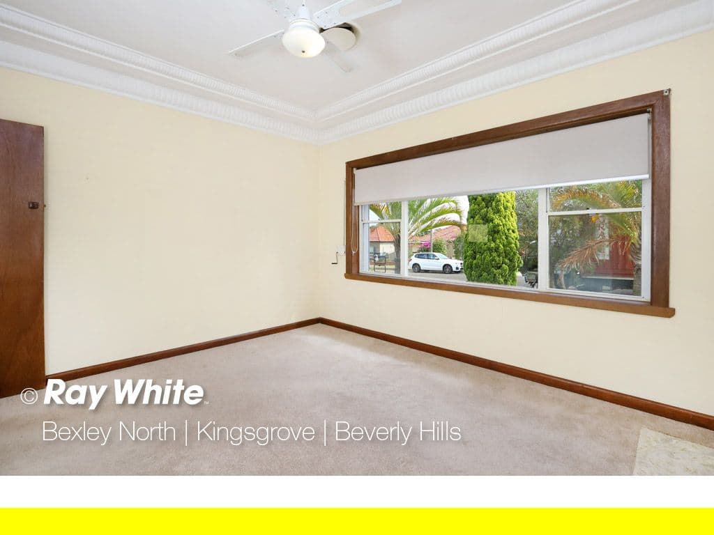 7 New England Drive, Kingsgrove - Thumbnail 3