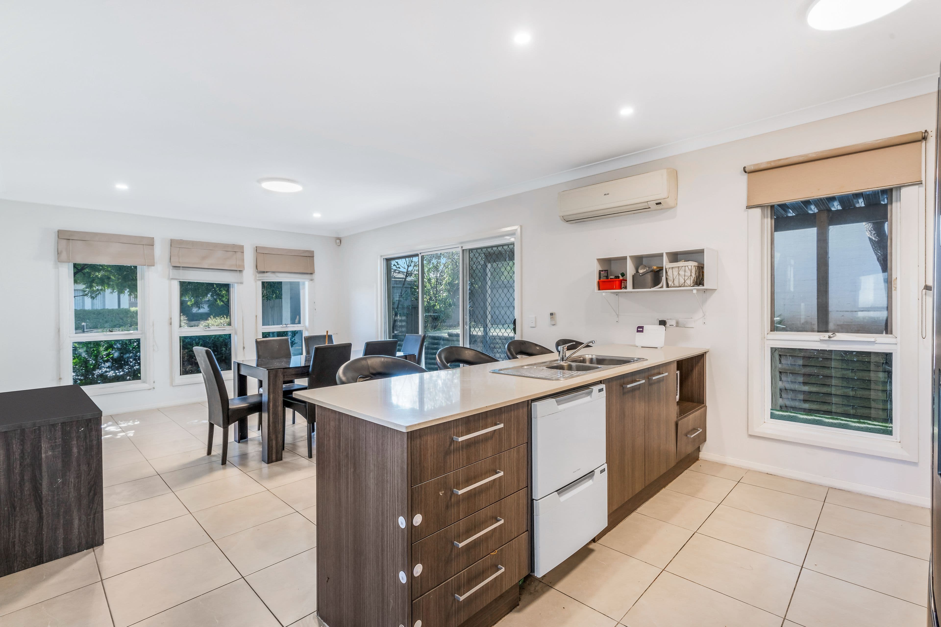 115 Middleton Drive, Middleton Grange NSW 2171, Middleton Grange - Thumbnail 6