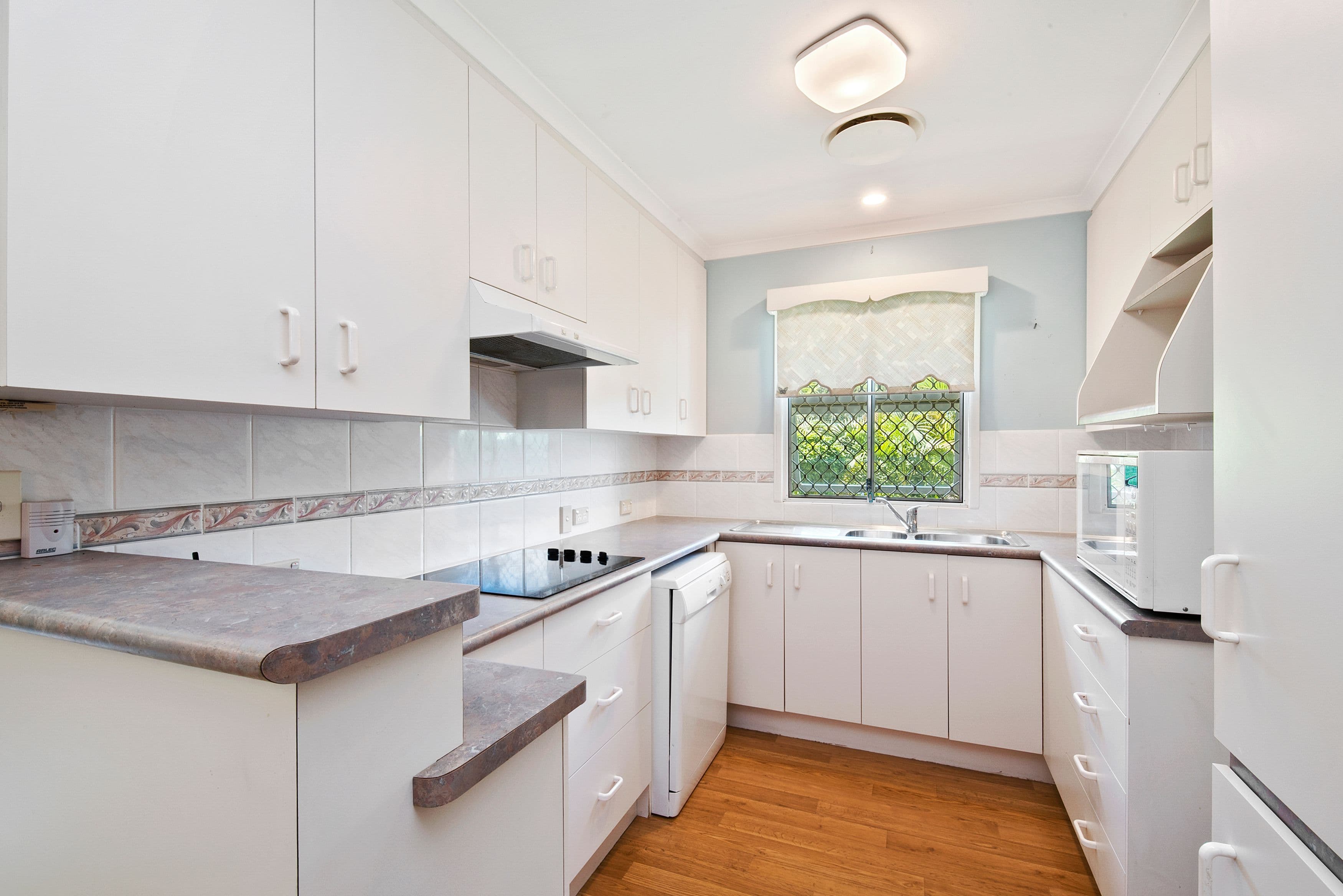 17 Wharf Street, Woody Point QLD 4019, Woody Point - Thumbnail 6