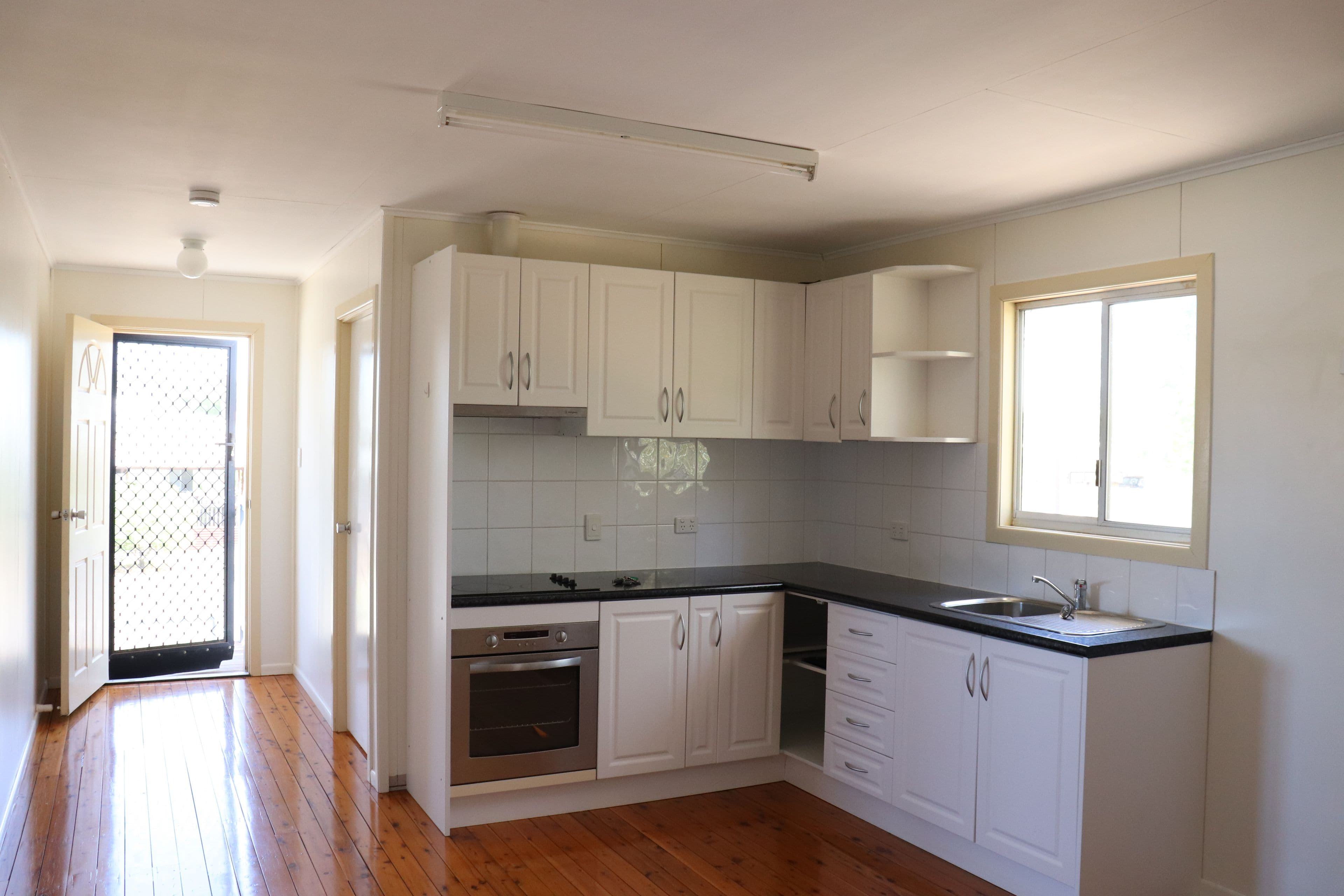 55 Carter Street, Charleville QLD 4470, Charleville - Thumbnail 2