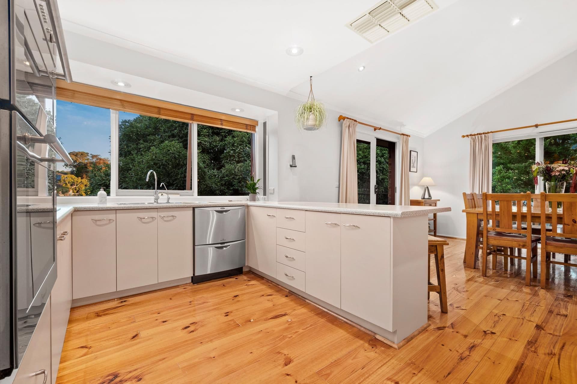 2 Happy Valley Rise, Diamond Creek VIC 3089, Diamond Creek - Thumbnail 4