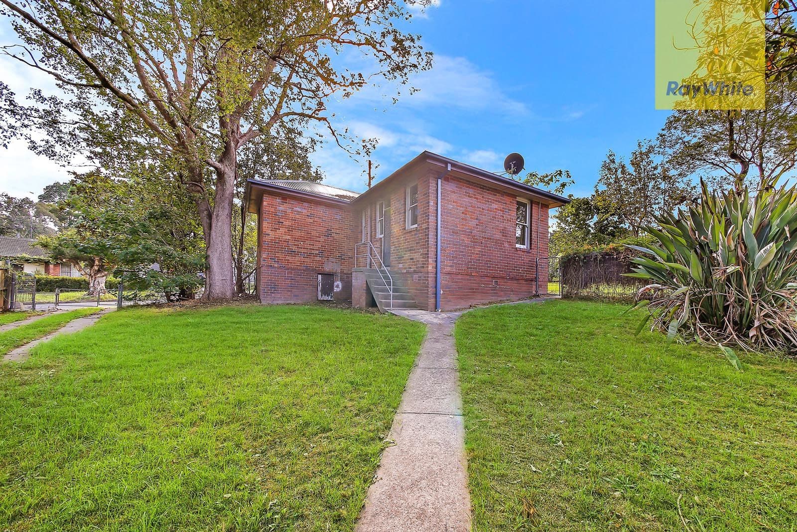 44 Supply Street, Dundas Valley - Thumbnail 2