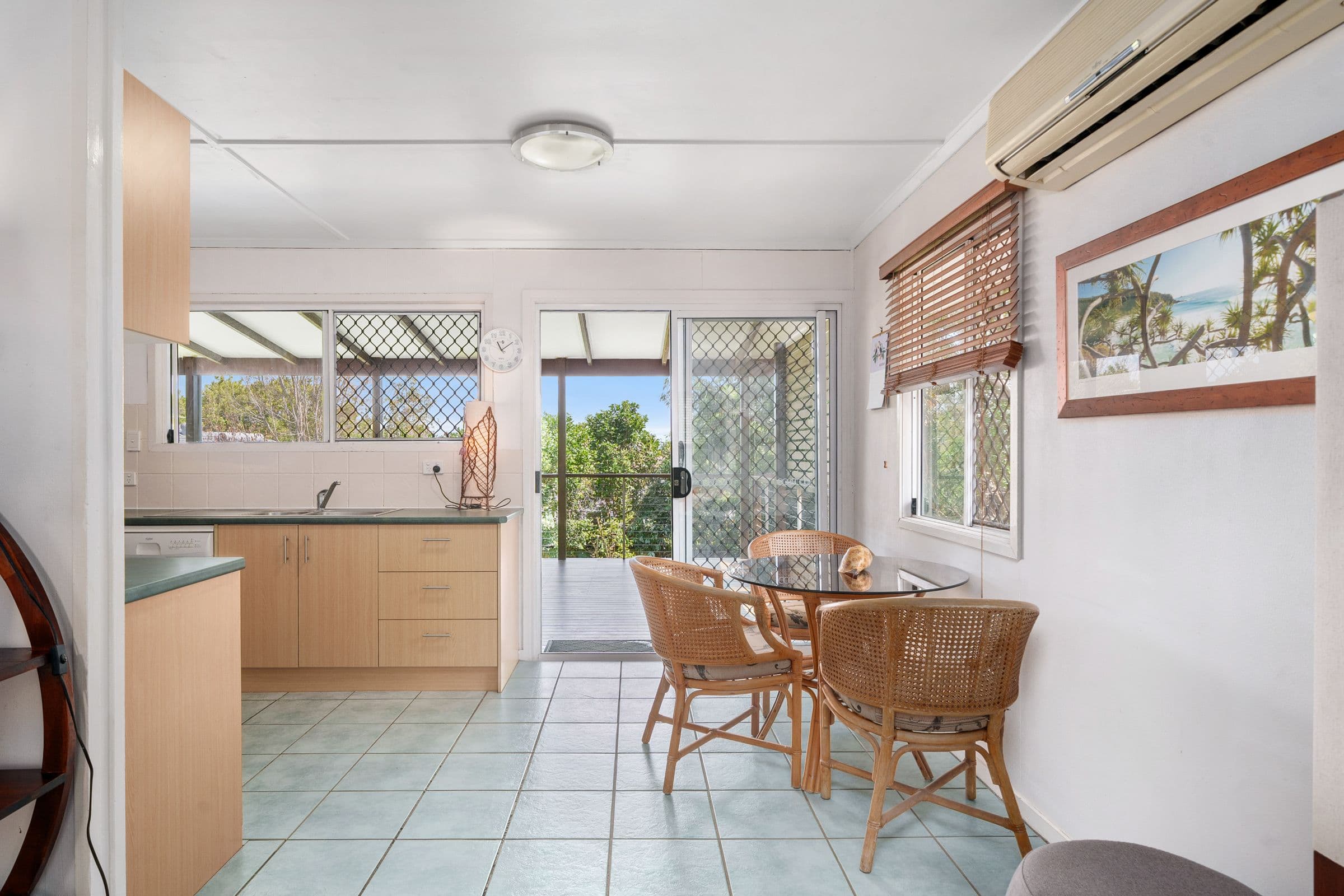 10 Esperanto Street, Redcliffe QLD 4020, Redcliffe - Thumbnail 3