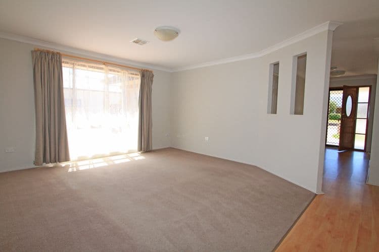 10 Eyre Street, Bungendore NSW 2621, Bungendore - Thumbnail 2