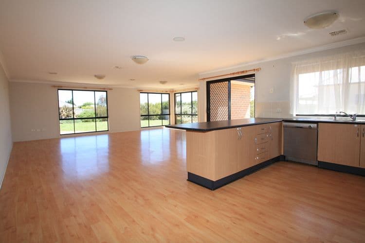 10 Eyre Street, Bungendore NSW 2621, Bungendore - Thumbnail 6