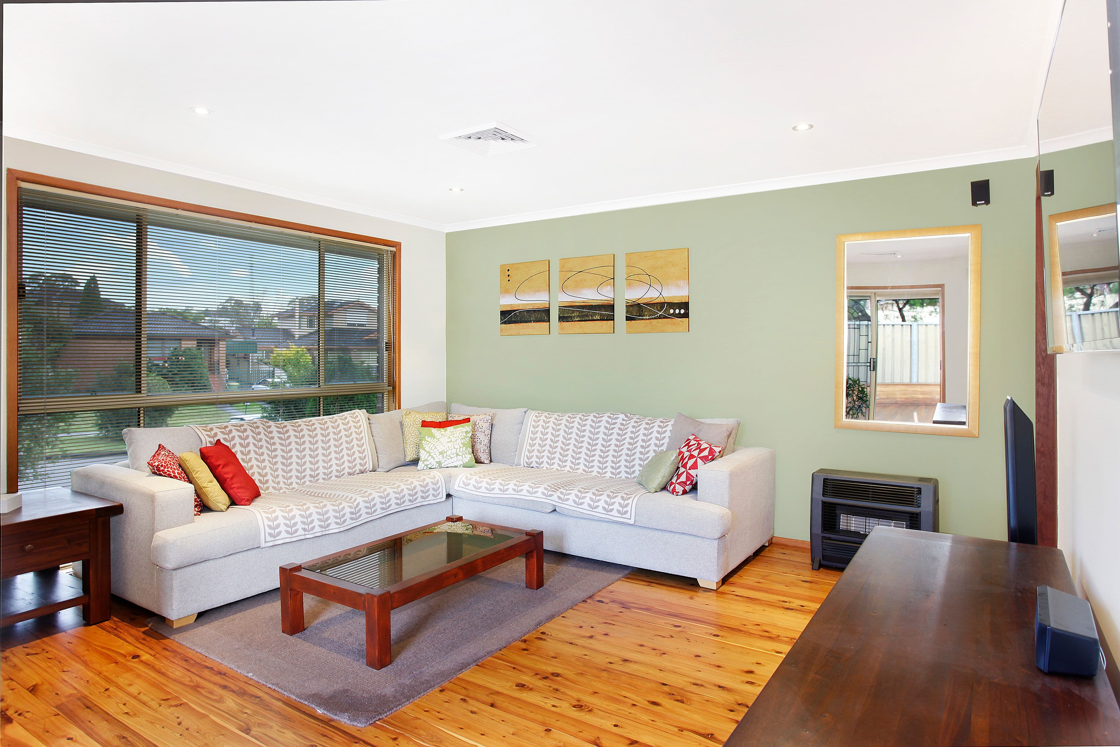 26 Bougainville Avenue, Bossley Park - Thumbnail 2