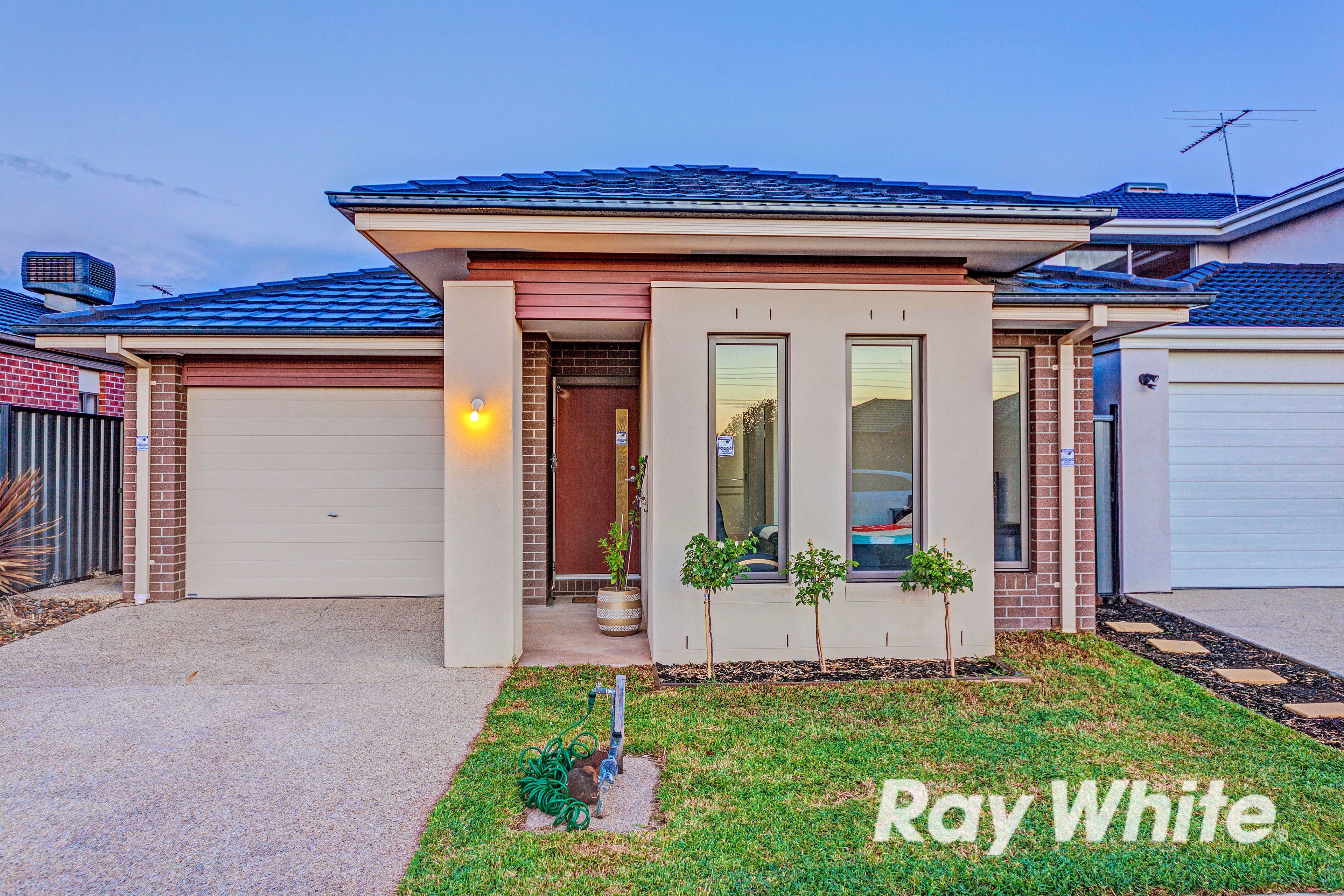 6 Lambourne Avenue, Truganina VIC 3029, Truganina - Thumbnail 2