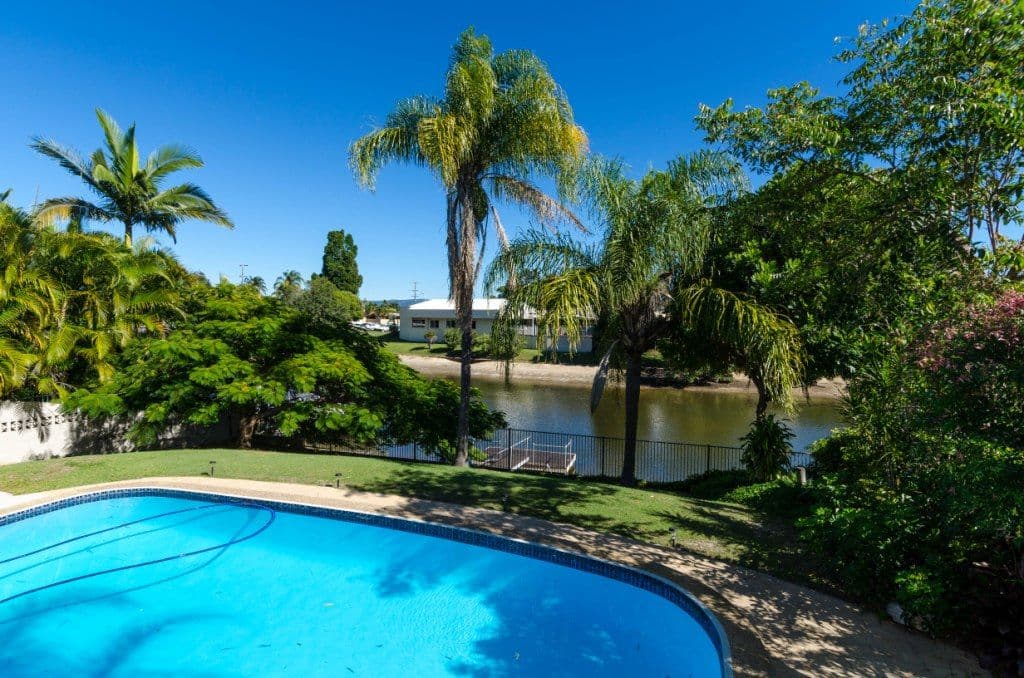 8 Gibraltar Drive, ISLE OF CAPRI QLD 4217, Isle Of Capri - Thumbnail 4
