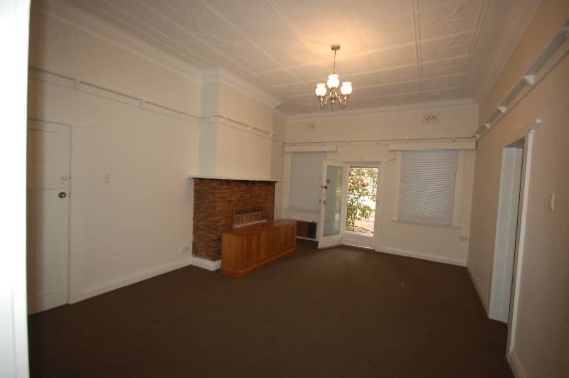 30 Noorebar Avenue, GRIFFITH NSW 2680, Griffith - Thumbnail 3
