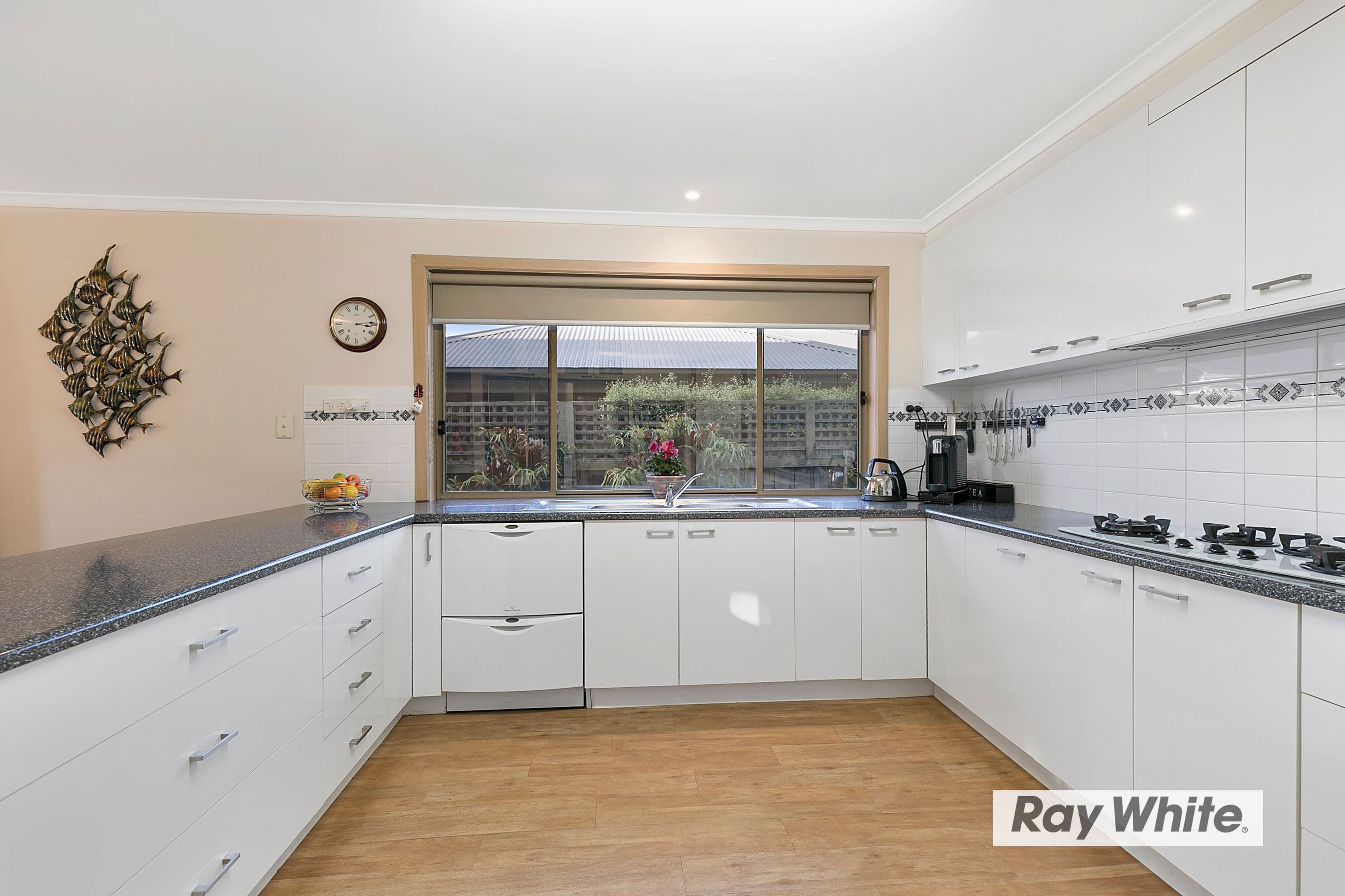 1 Leslie Avenue, Cowes VIC 3922, Cowes - Thumbnail 6
