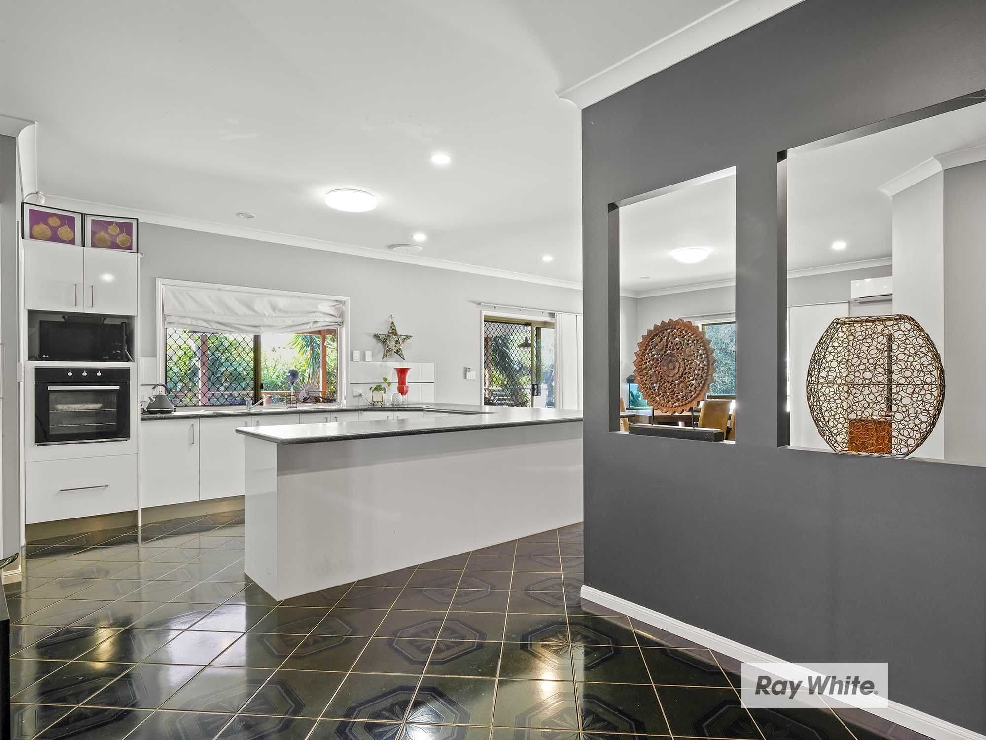 19 Teasel Crescent, Forest Lake QLD 4078, Forest Lake - Thumbnail 3