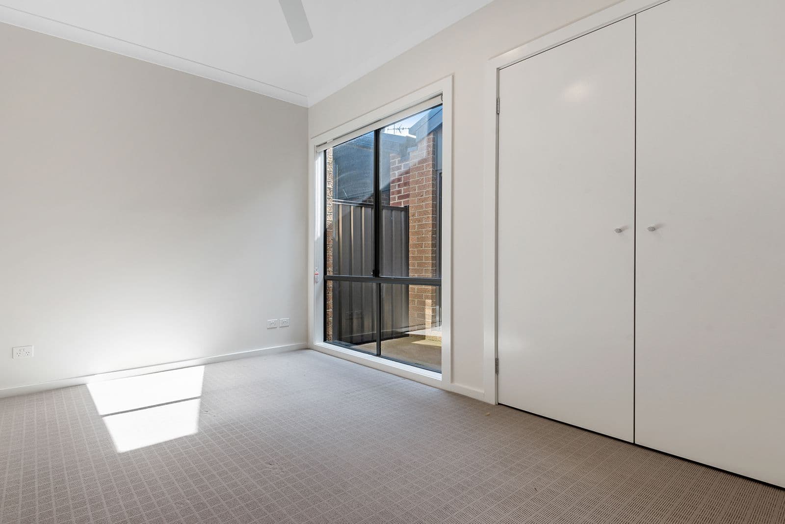 5 Iceberg Drive, Mernda VIC 3754, Mernda - Thumbnail 3