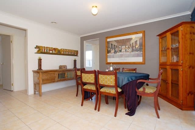 25 Castleton Avenue, TARNEIT VIC 3029, Tarneit - Thumbnail 4