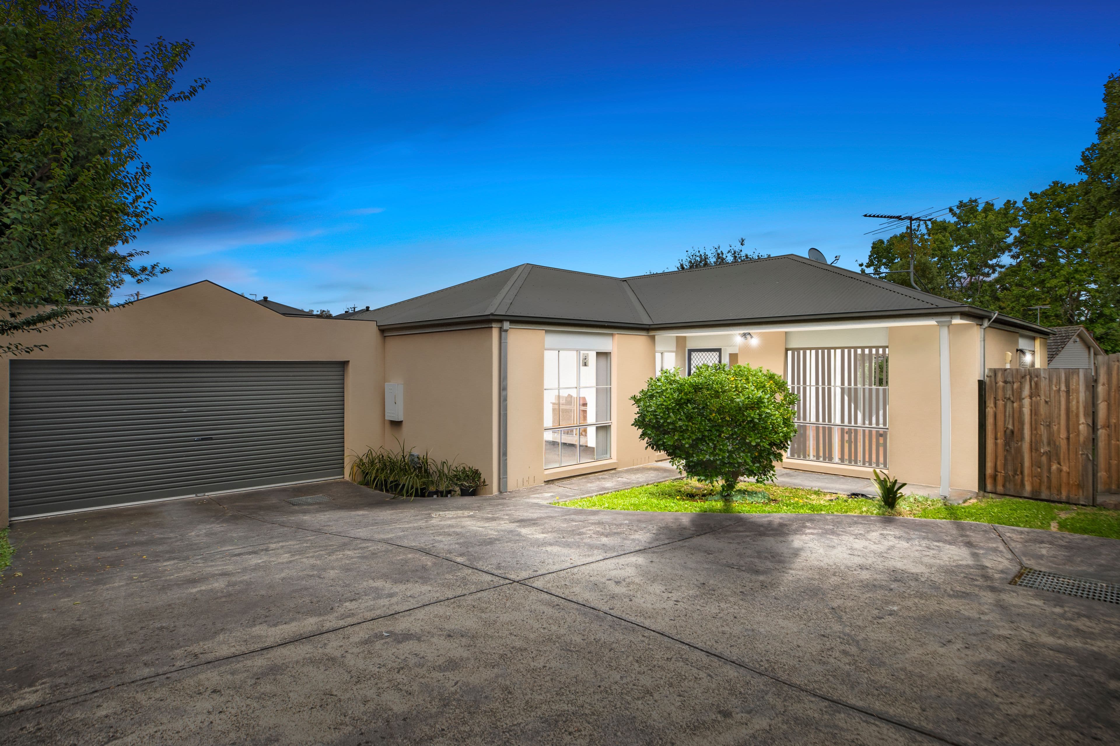 102a Scoresby Road, Bayswater VIC 3153, Bayswater - Thumbnail 2