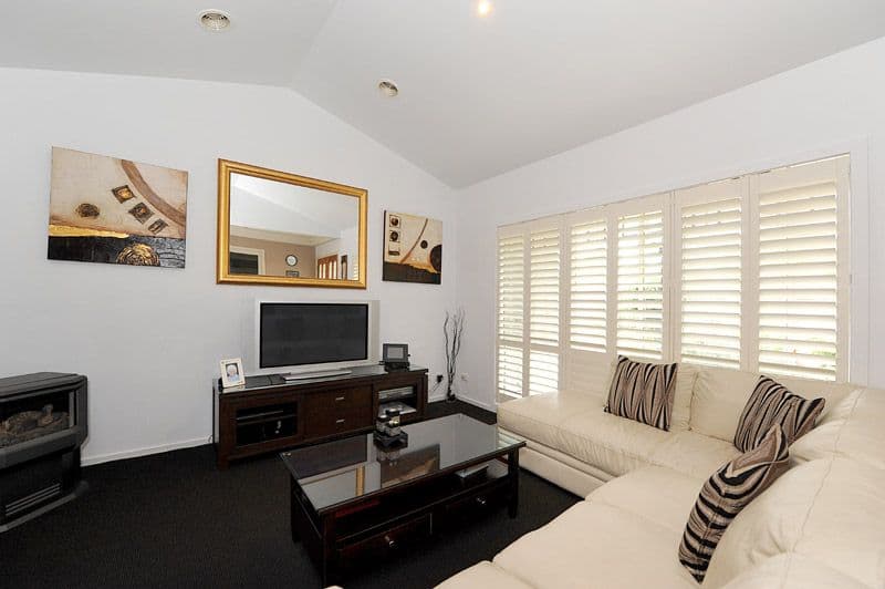 2a Robinson Court, BAYSWATER NORTH VIC 3153, Bayswater North - Thumbnail 2