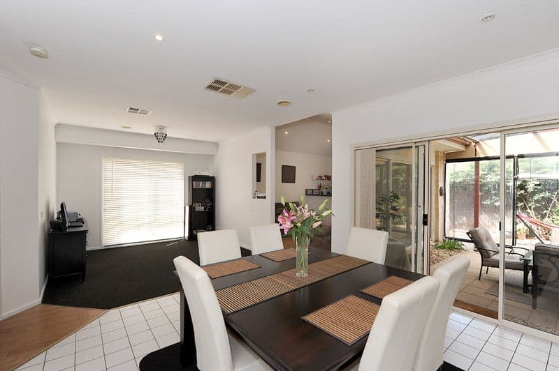 2a Robinson Court, BAYSWATER NORTH VIC 3153, Bayswater North - Thumbnail 3
