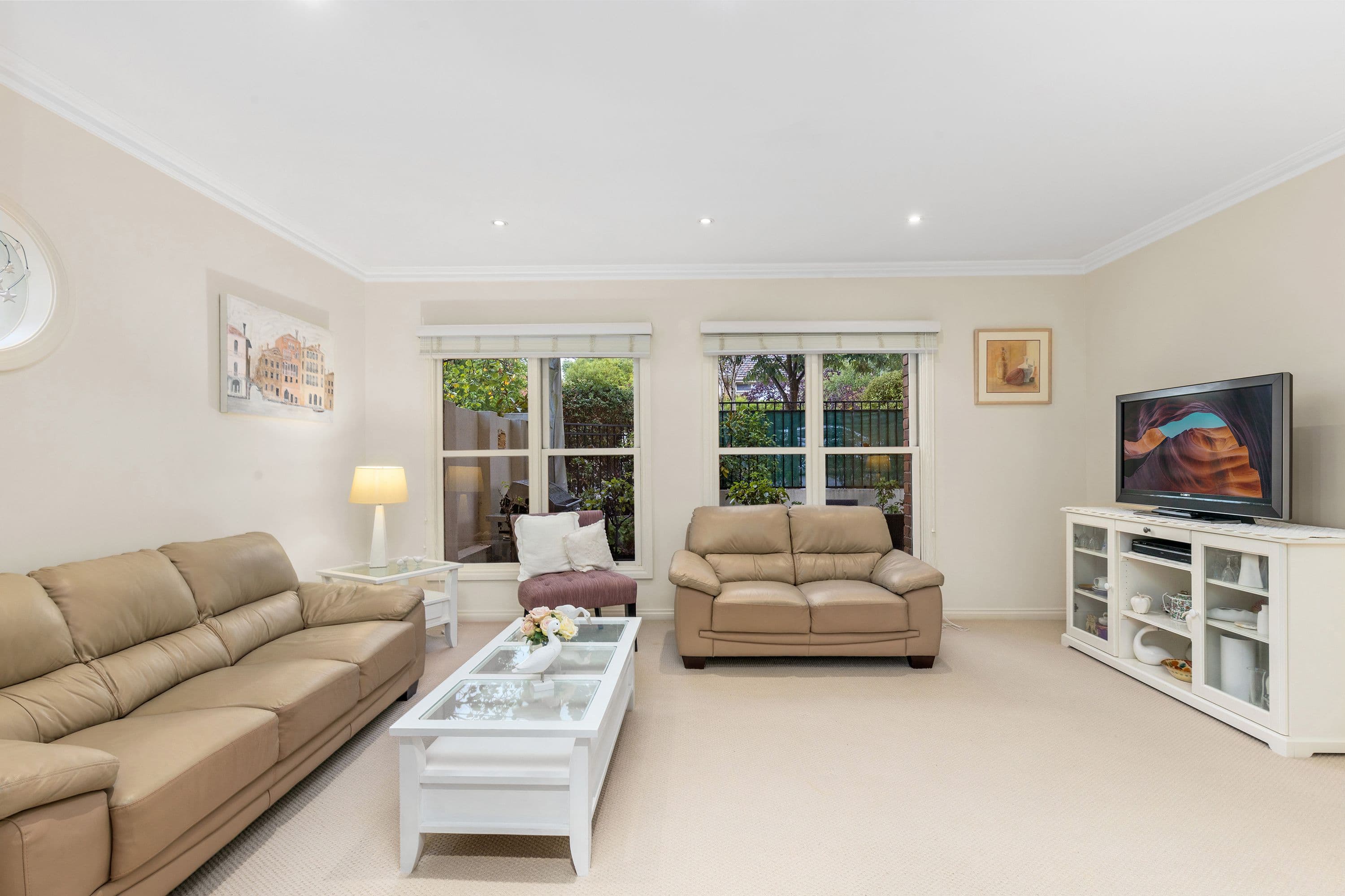 8 Hamel Street, Box Hill South VIC 3128, Box Hill South - Thumbnail 2