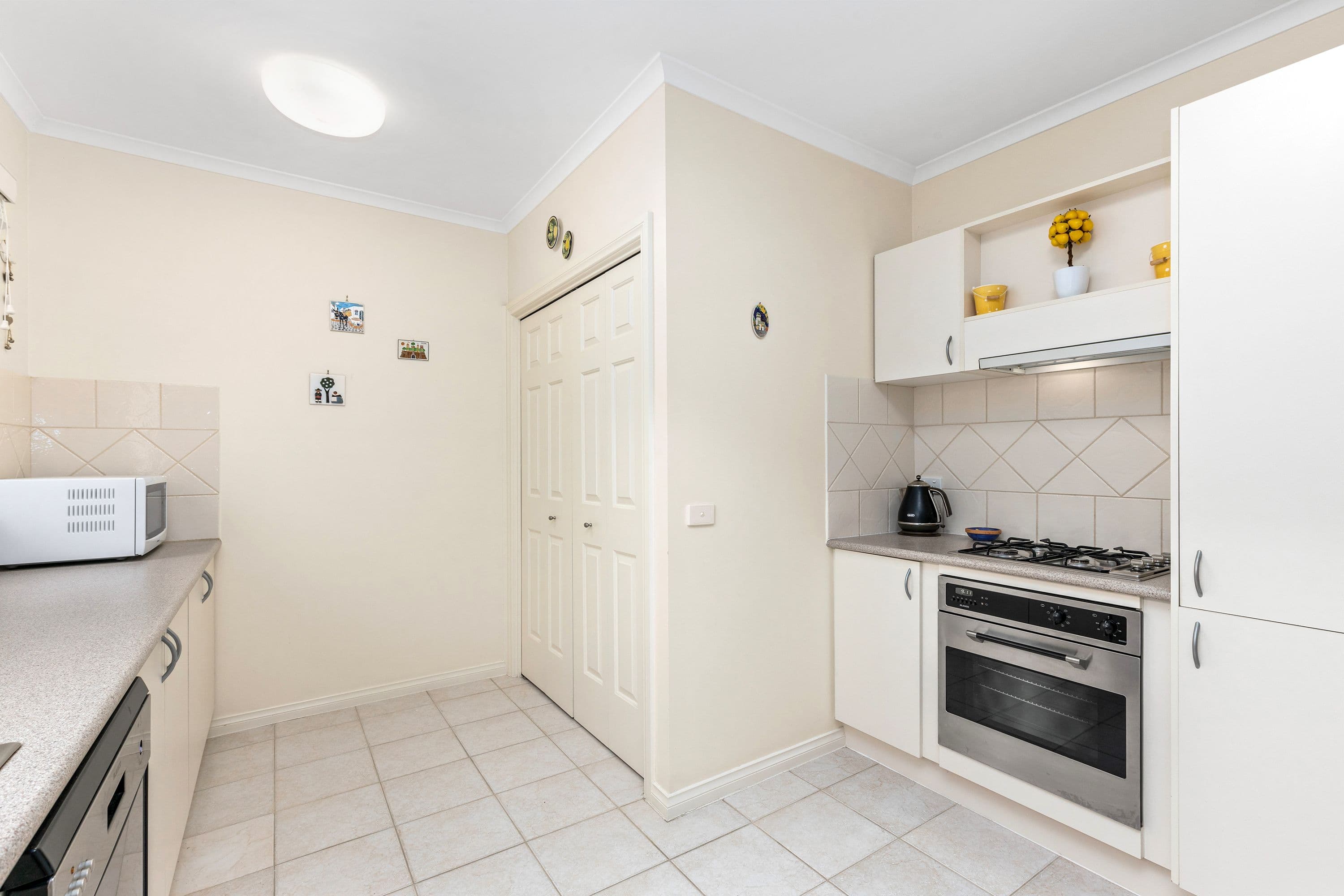 8 Hamel Street, Box Hill South VIC 3128, Box Hill South - Thumbnail 7