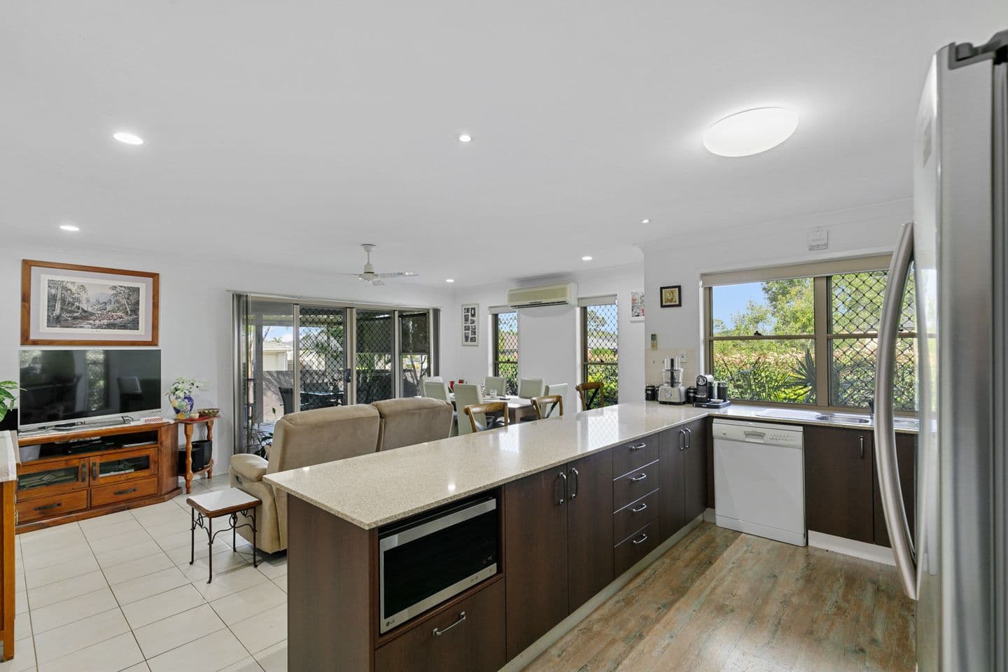 2 Santa Maria Avenue, Urraween QLD 4655, Urraween - Thumbnail 6