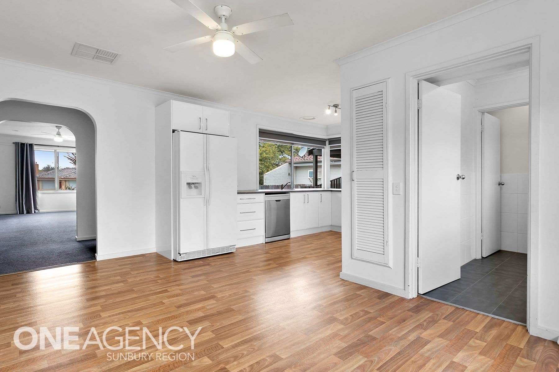 15 Lindsay Avenue, Sunbury, Sunbury - Thumbnail 4