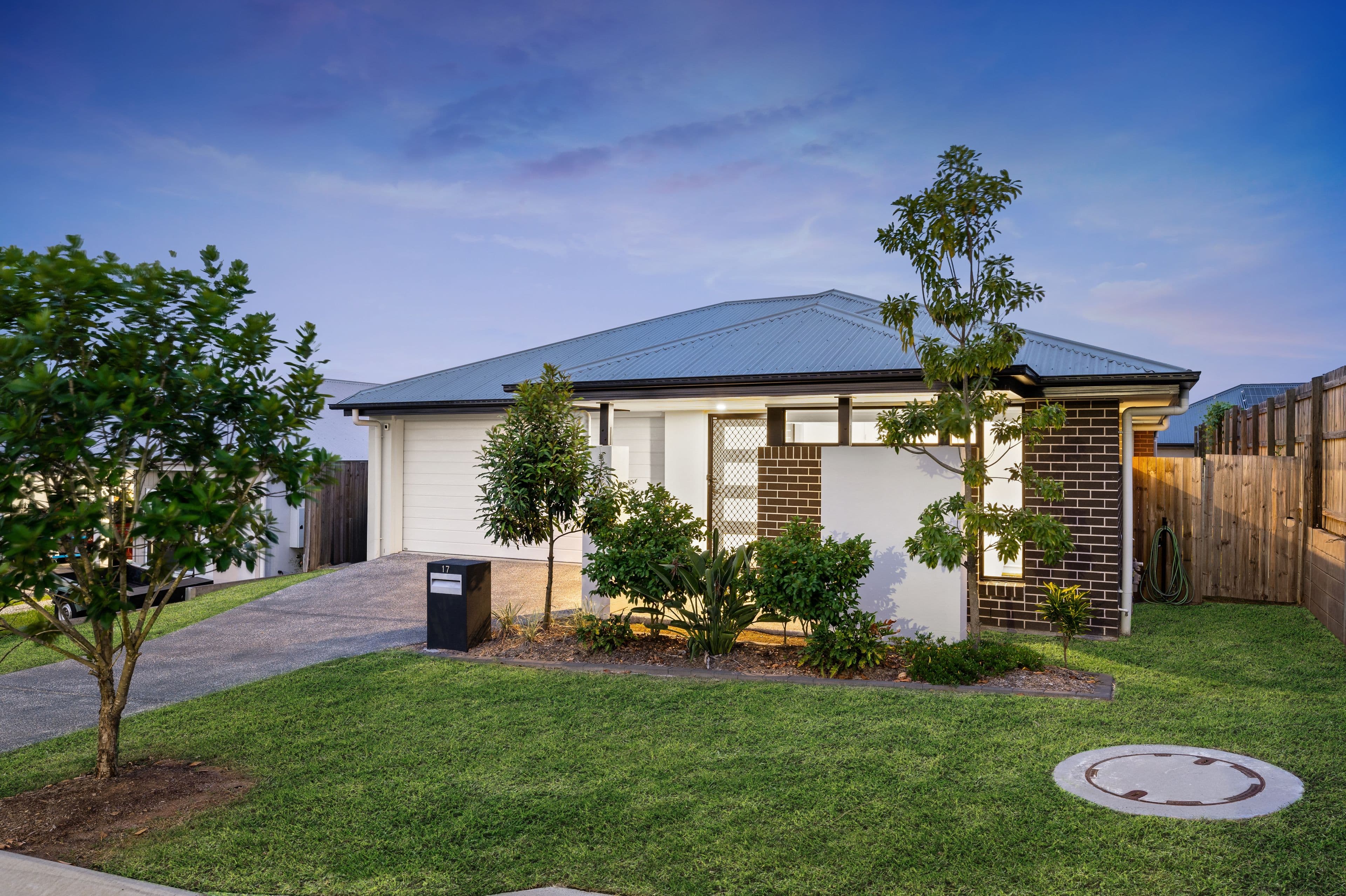 17 Macintyre Street, South Ripley QLD 4306, South Ripley - Thumbnail 2