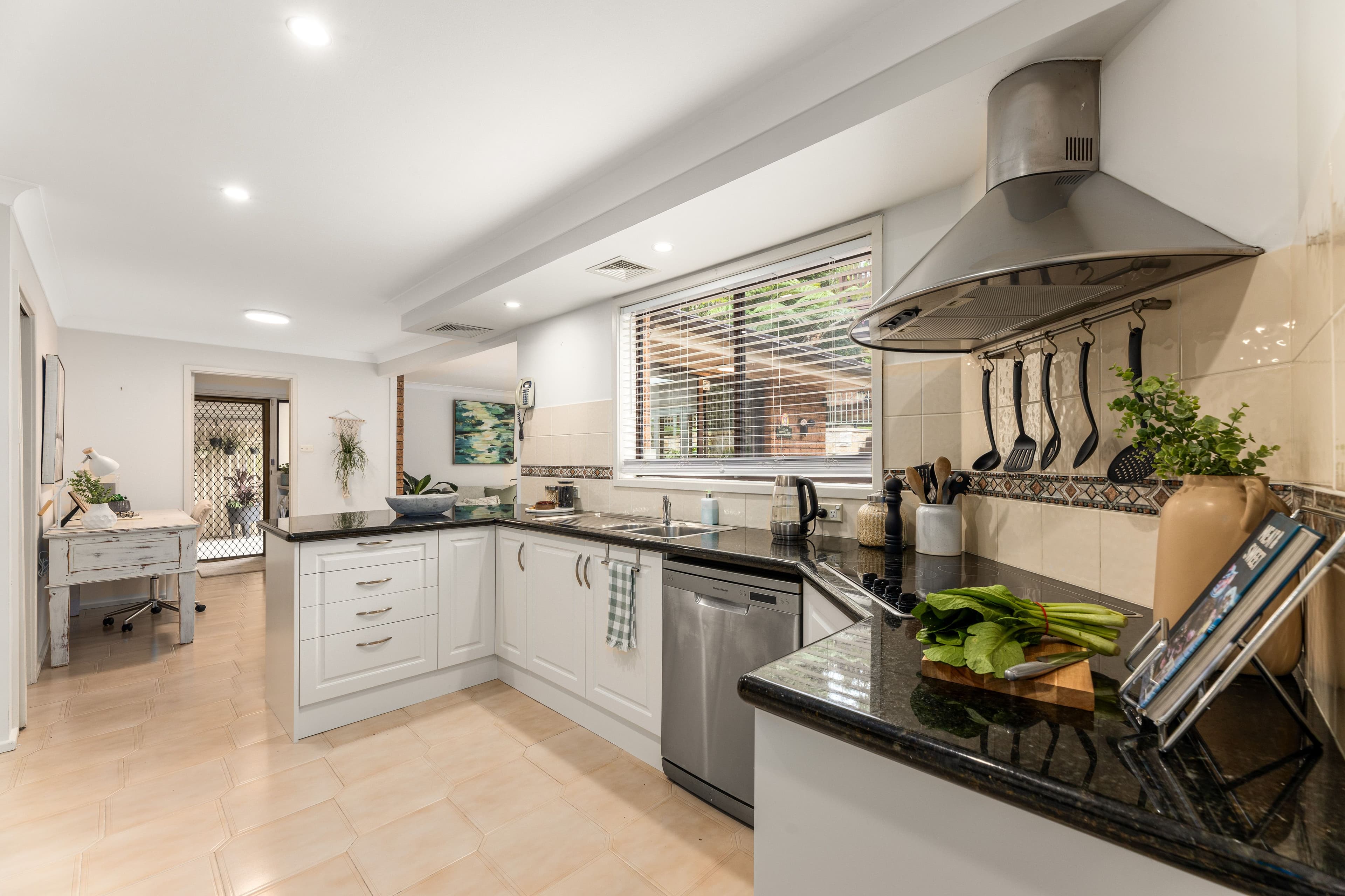 7 Illaroo Street, Bangor NSW 2234, Bangor - Thumbnail 4