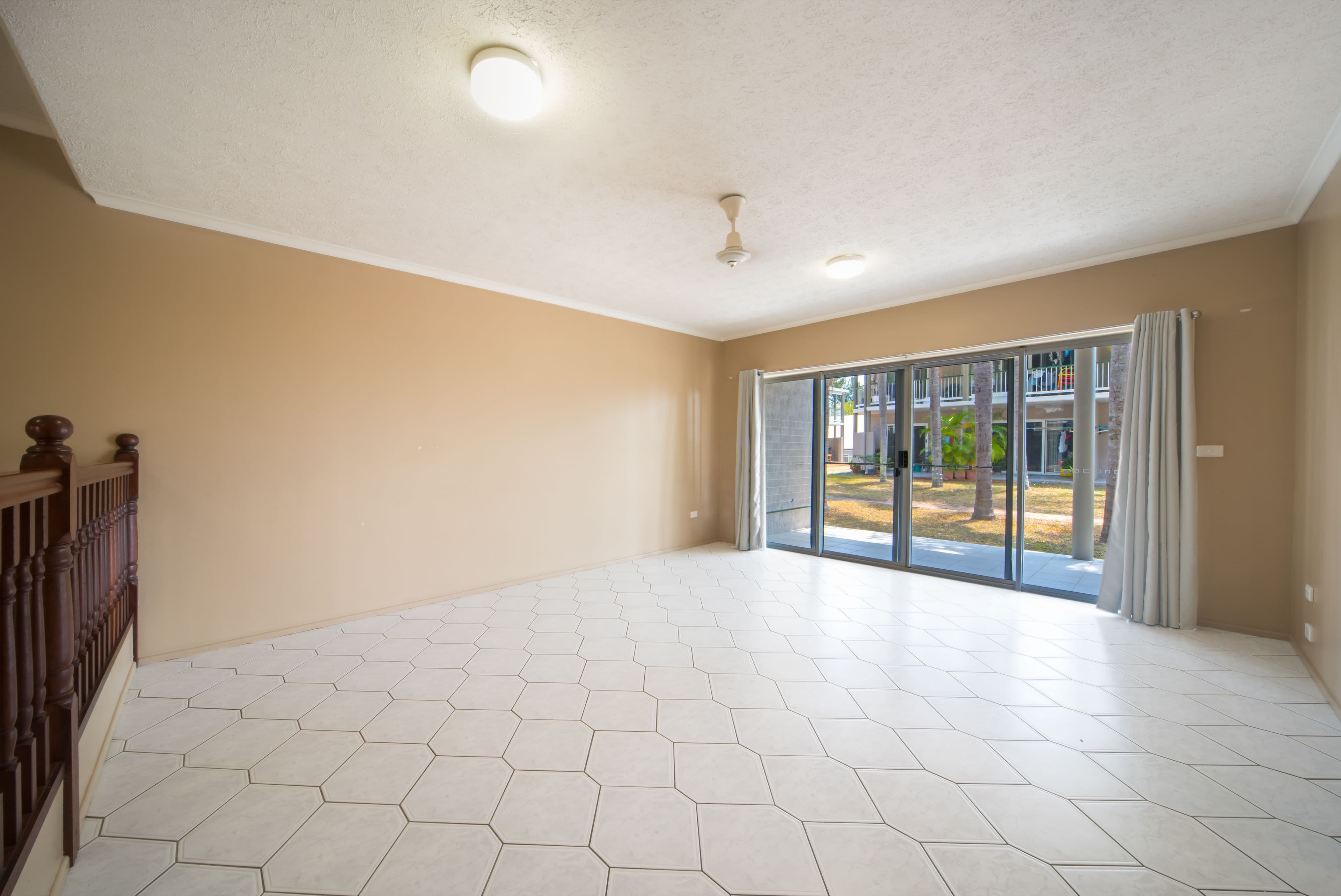 10 Island Drive, Cannonvale QLD 4802, Cannonvale - Thumbnail 8