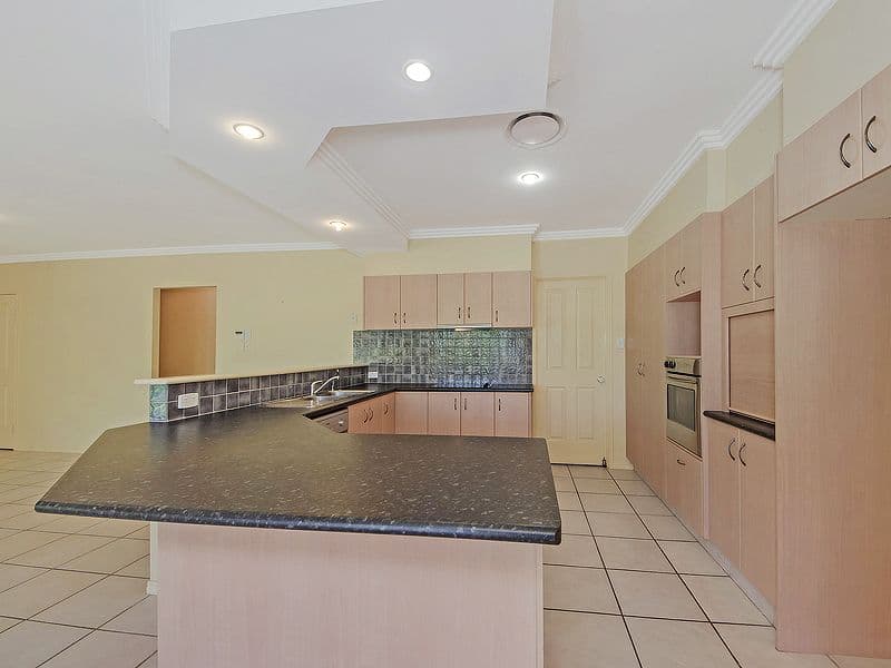 2 Wimbledon Way, OXENFORD QLD 4210, Oxenford - Thumbnail 3