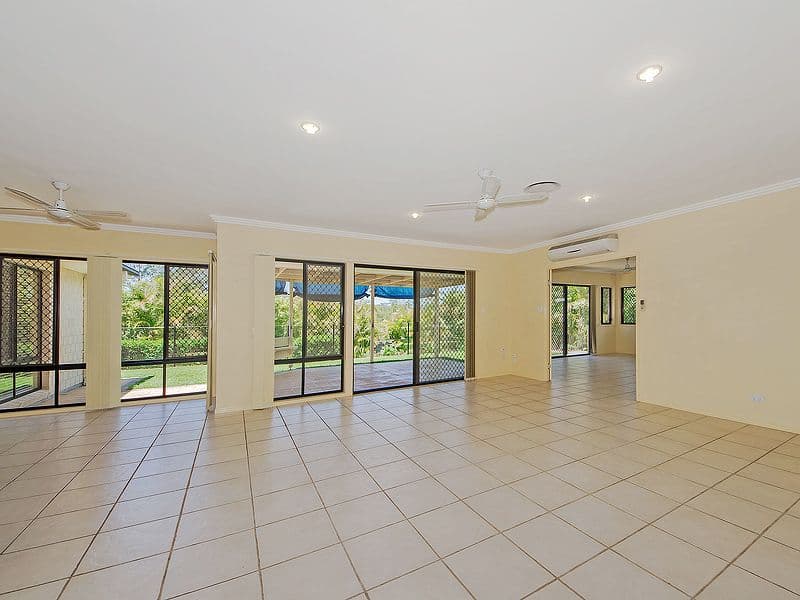 2 Wimbledon Way, OXENFORD QLD 4210, Oxenford - Thumbnail 4