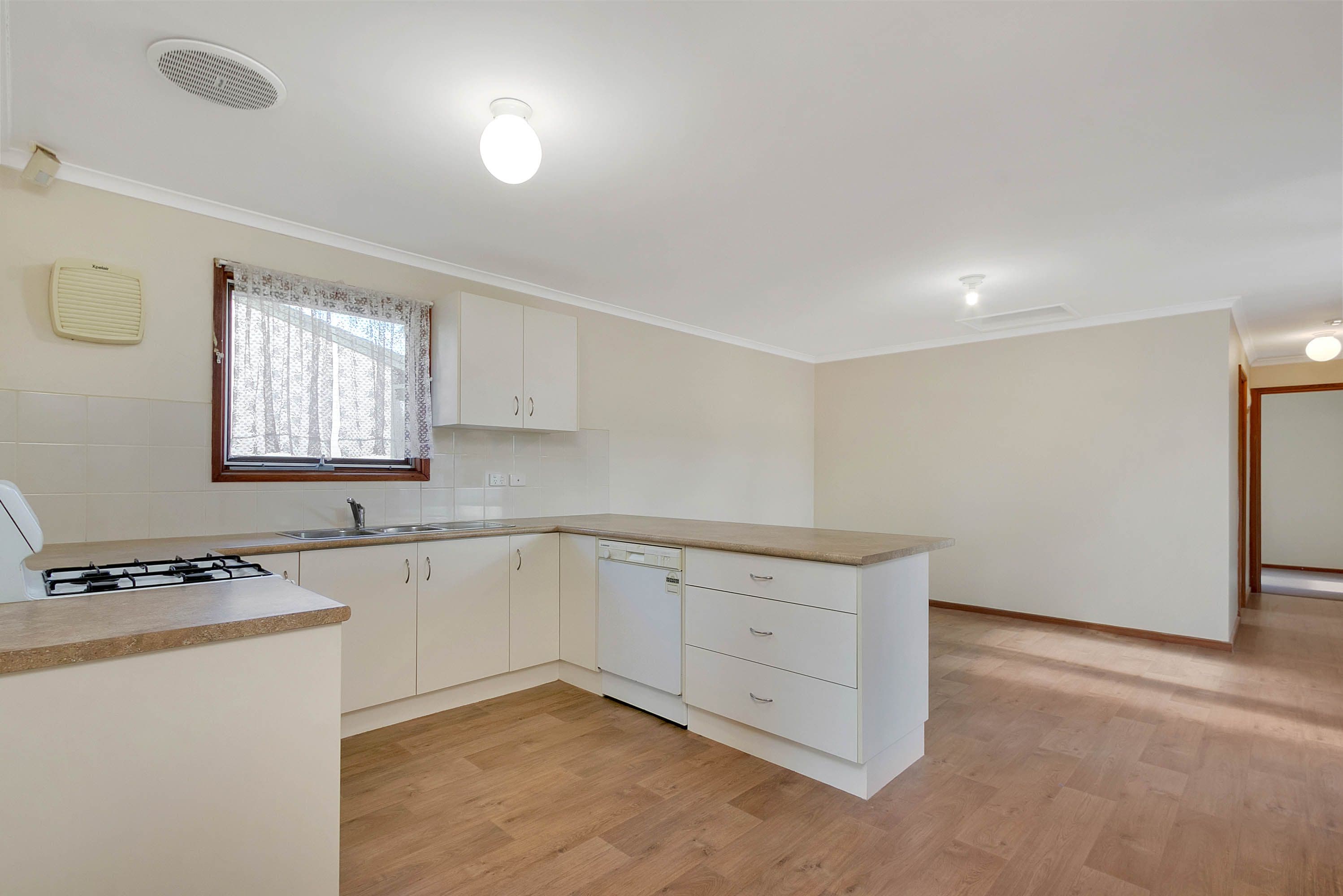 33 Chowilla Court, Craigmore SA 5114, Craigmore - Thumbnail 6